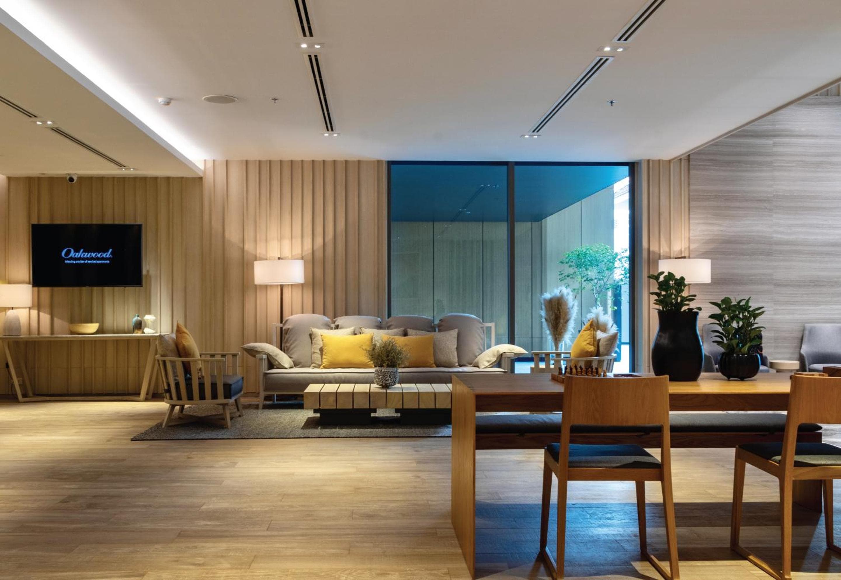 Oakwood Suites Bangkok — 7