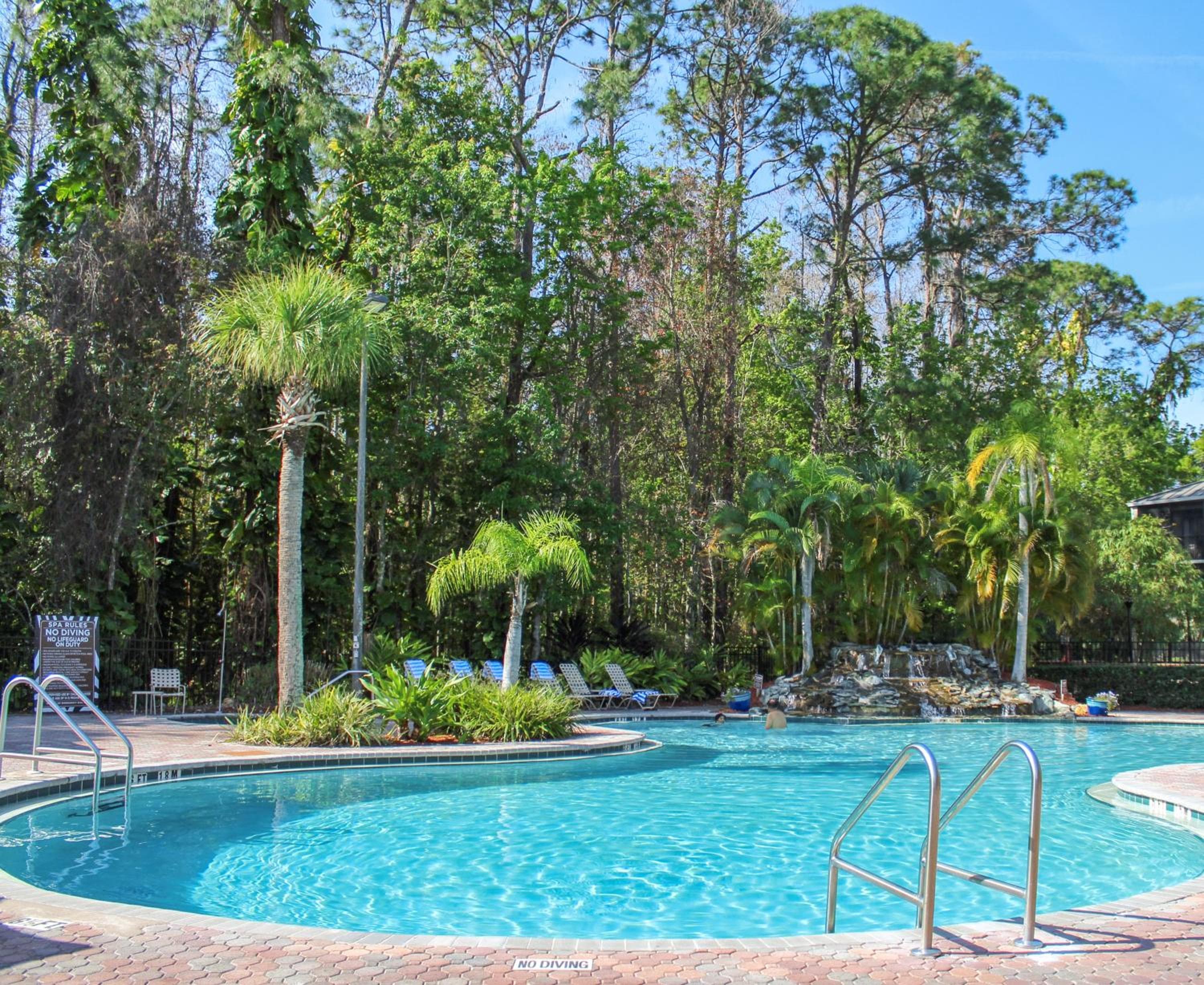Resort Internacional Parkway — 2