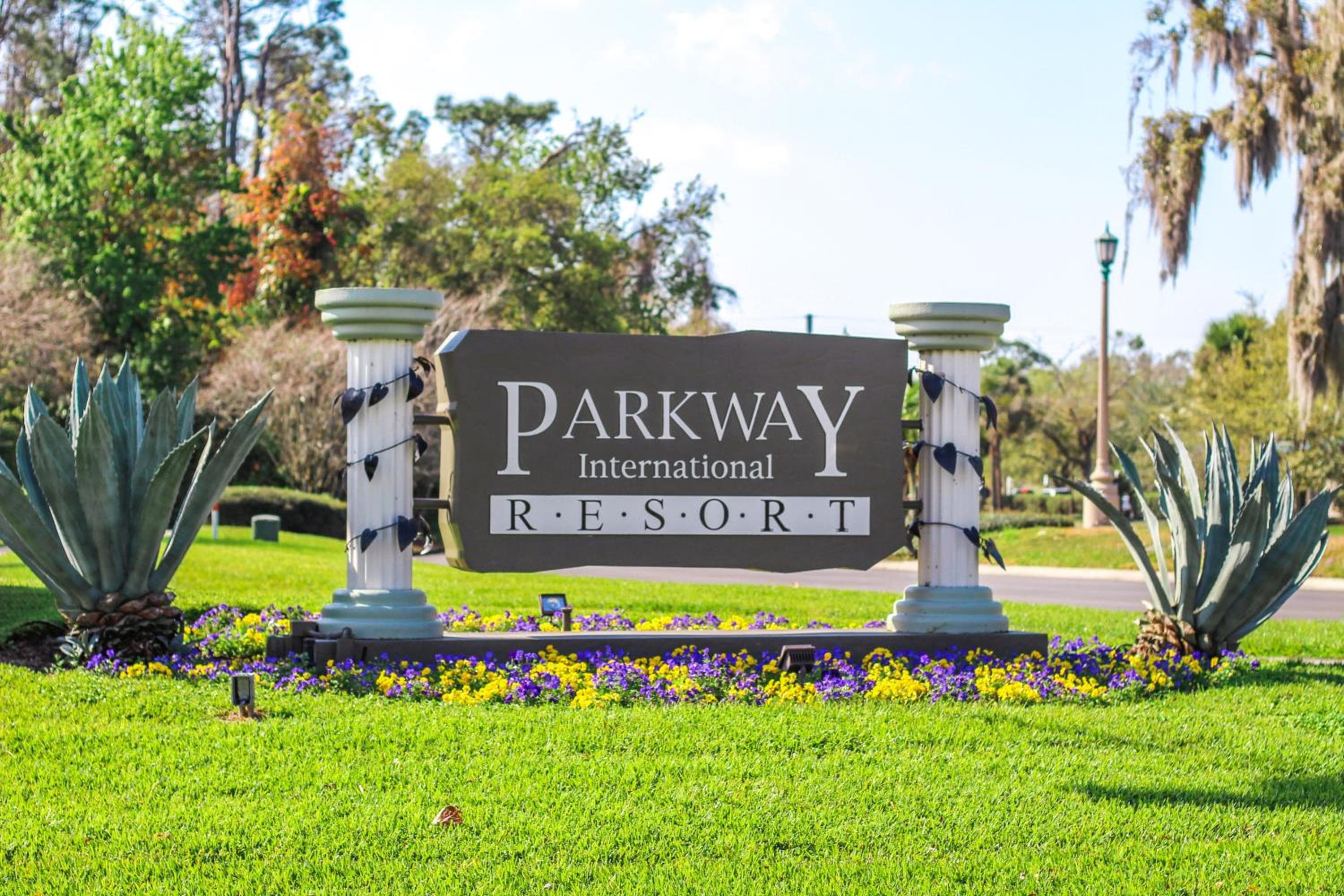 Resort Internacional Parkway — 27