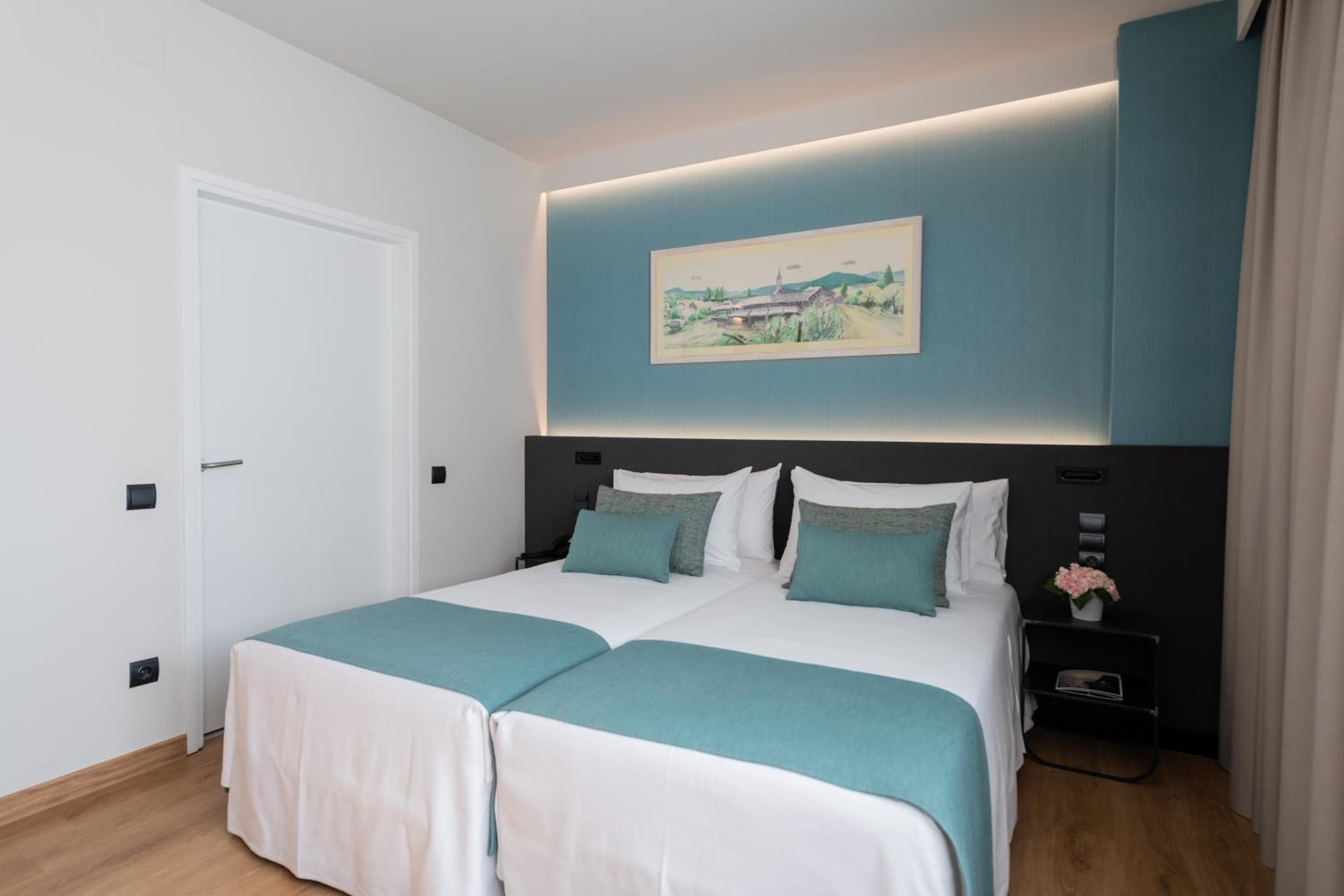 Aparthotel Atenea Barcelona — 5