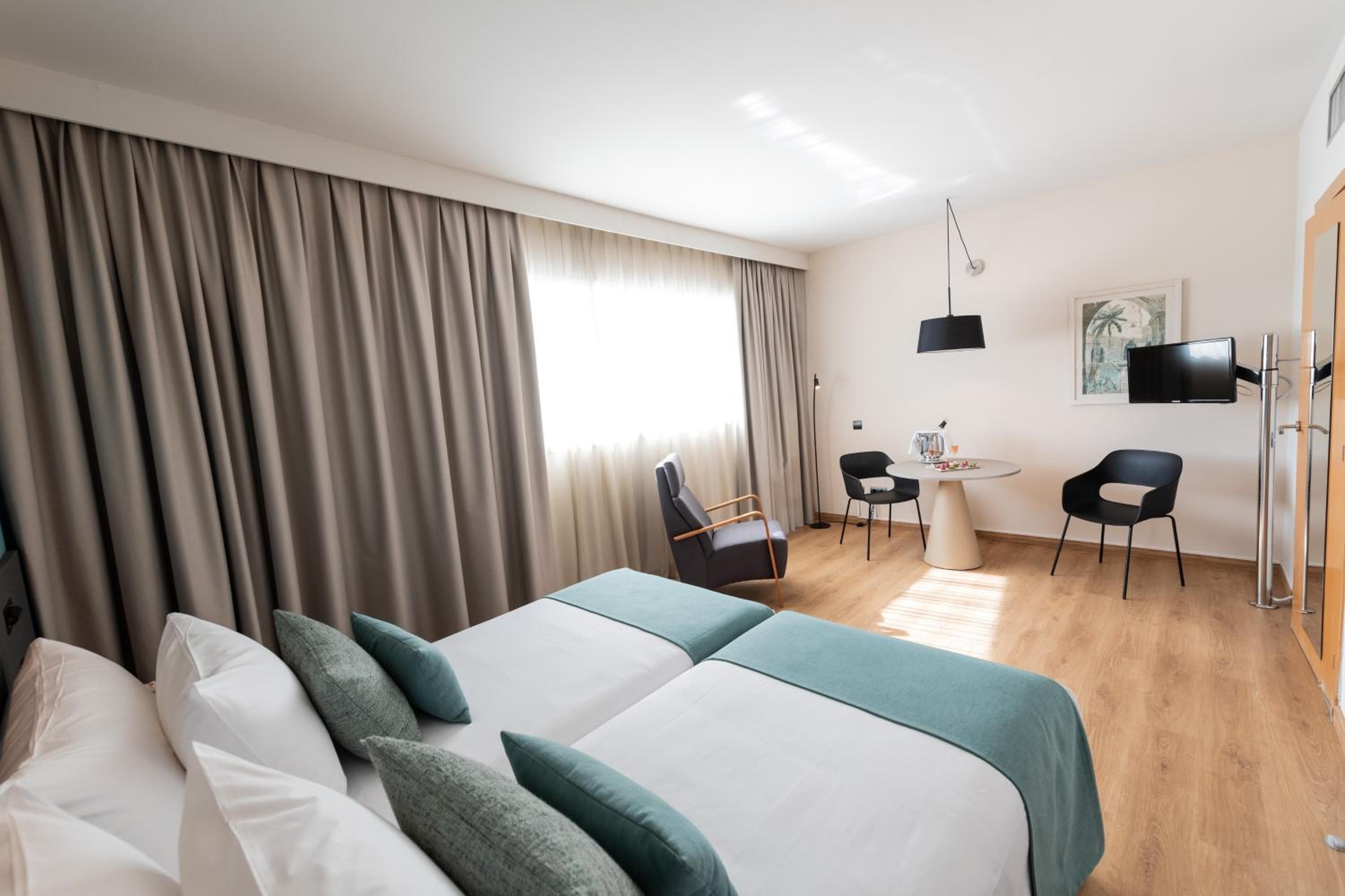 Aparthotel Atenea Barcelona — 2