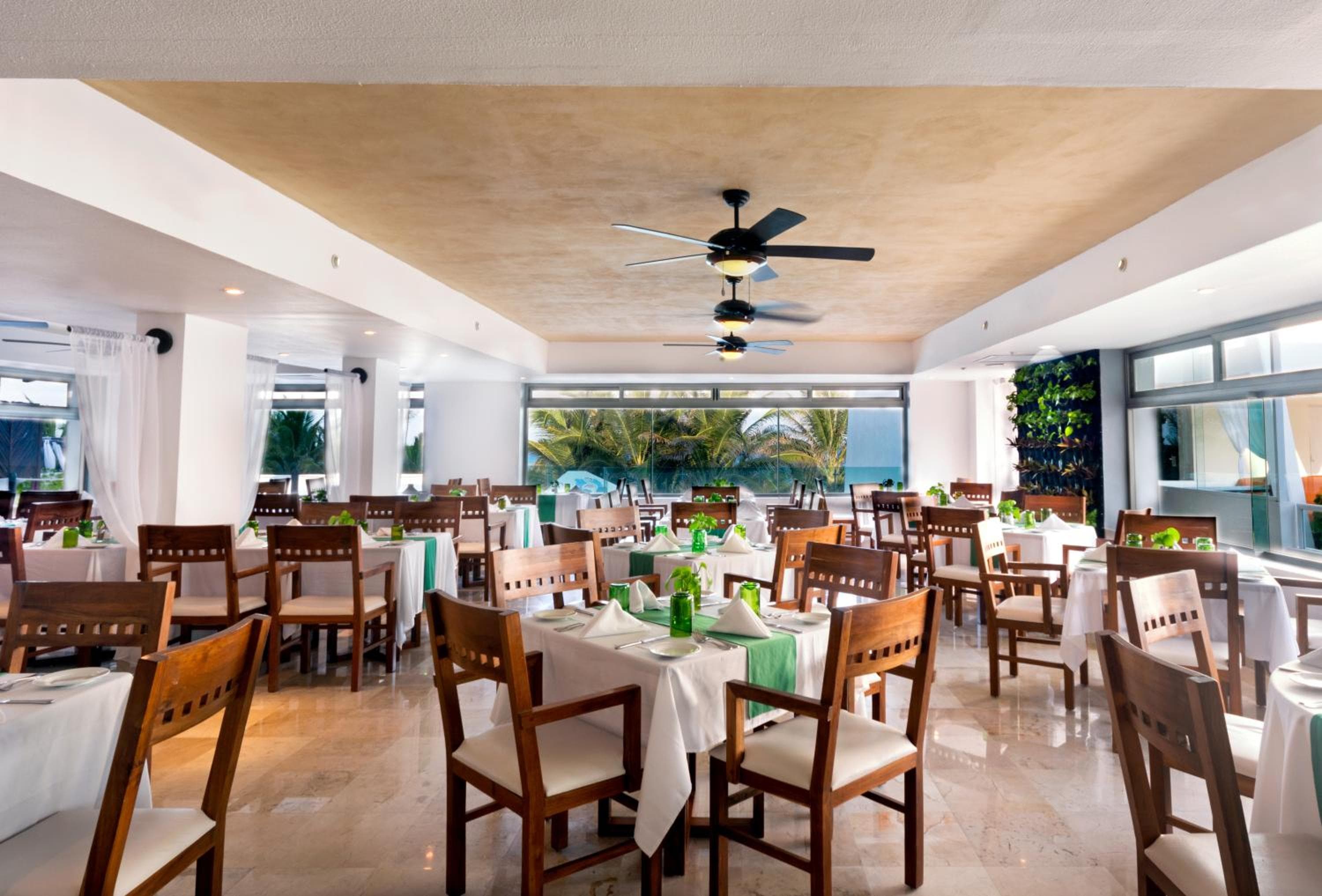 Flamingo Cancún Resort — 15