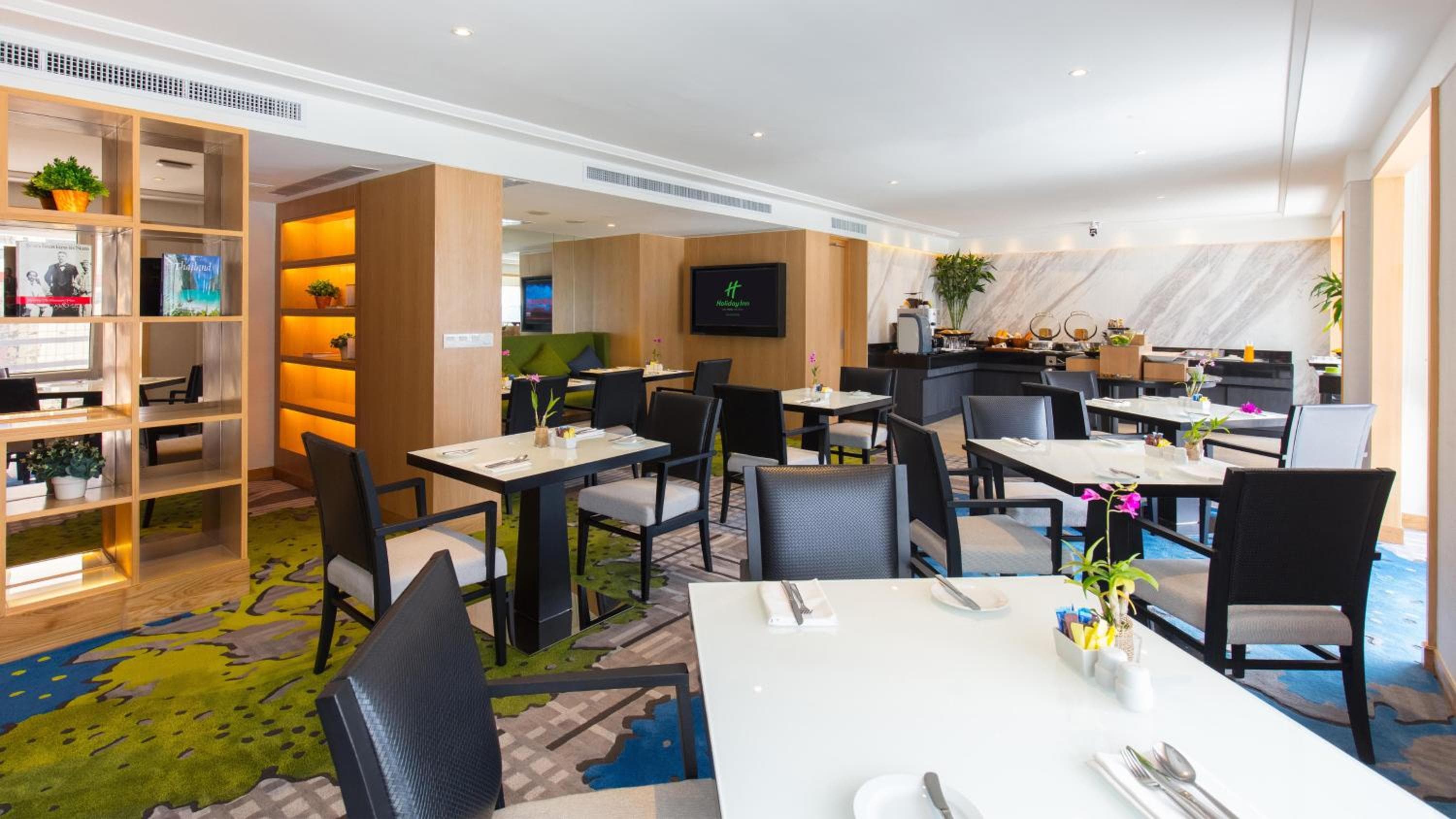 Holiday Inn Bangkok by IHG — 18