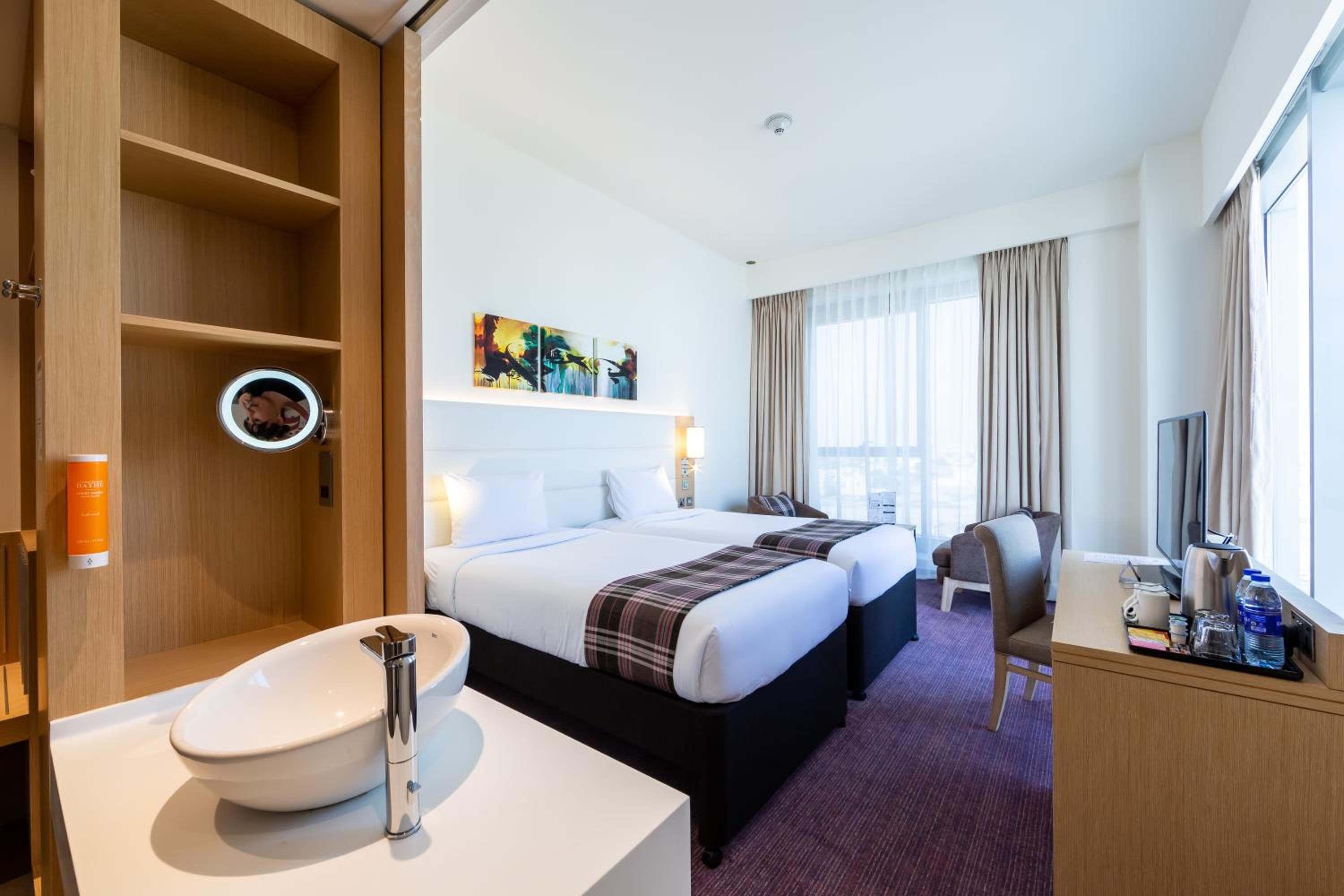 Premier Inn Dubai Dragon Mart — 17
