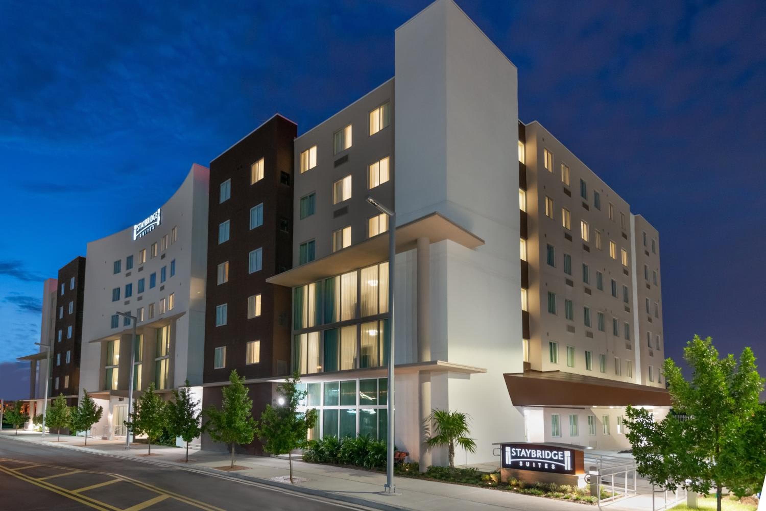 Staybridge Suites - Aeropuerto Internacional de Miami, un hotel IHG — 1