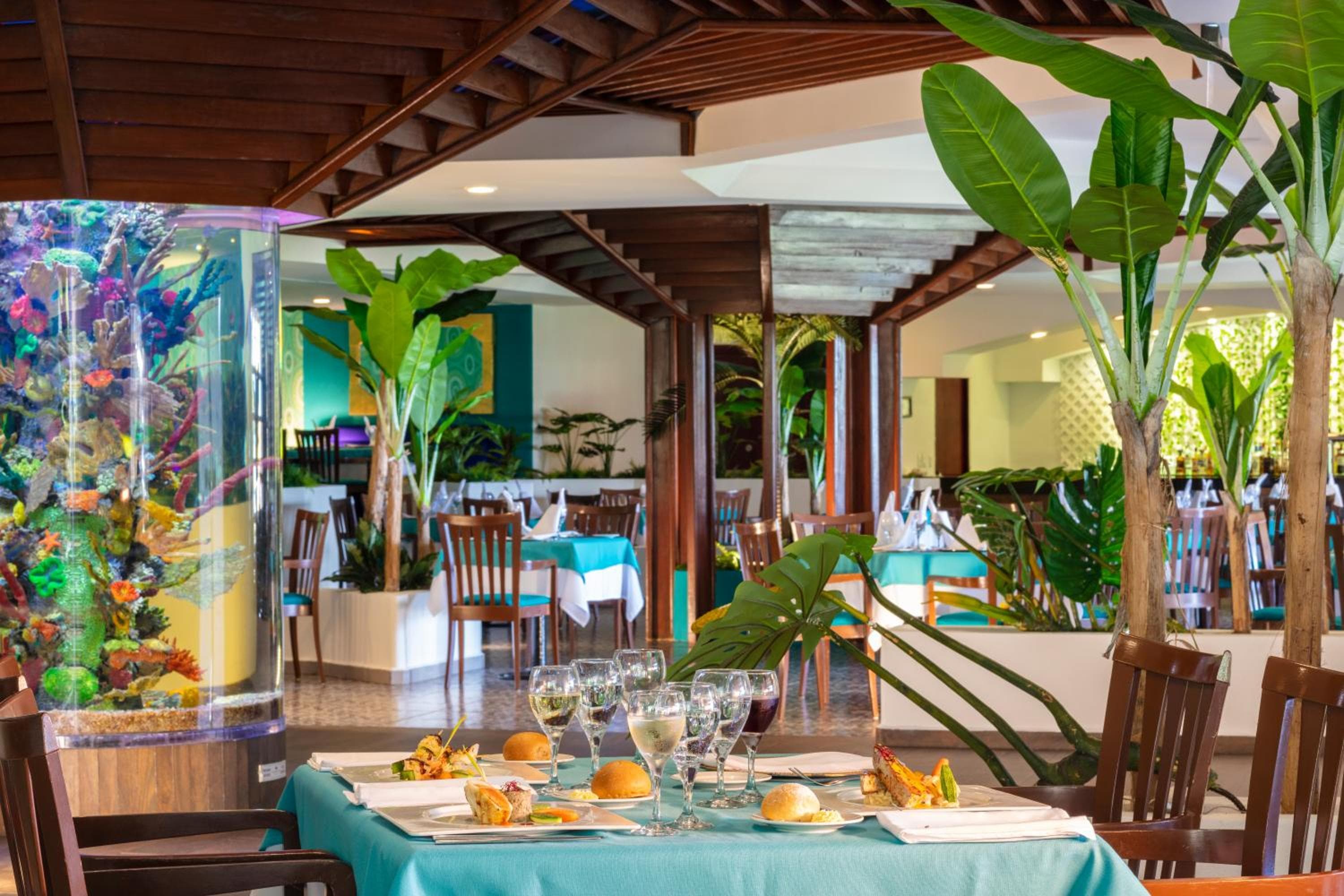 Crown Paradise Club Cancún - Todo Incluido — 28