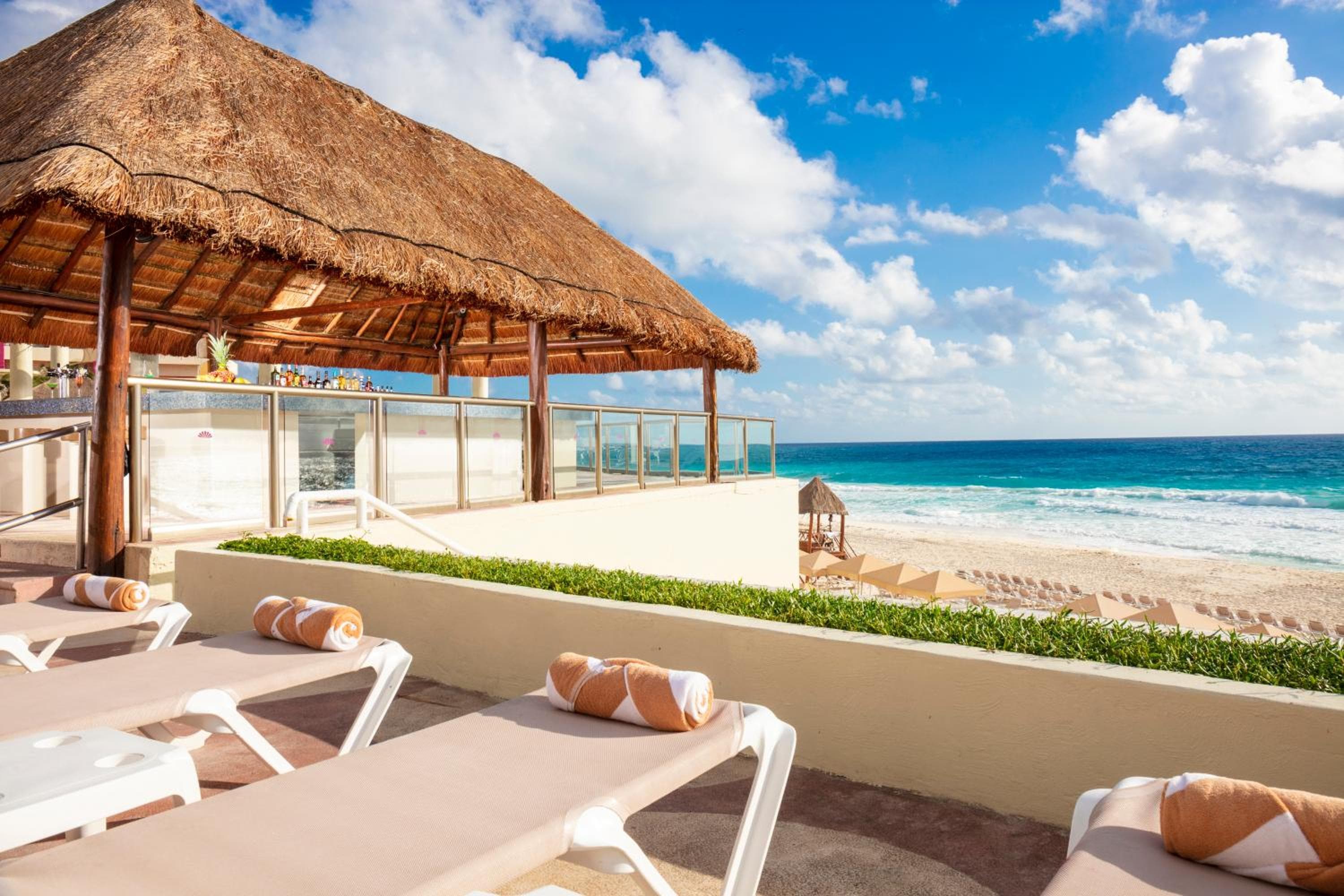 Crown Paradise Club Cancún - Todo Incluido — 14