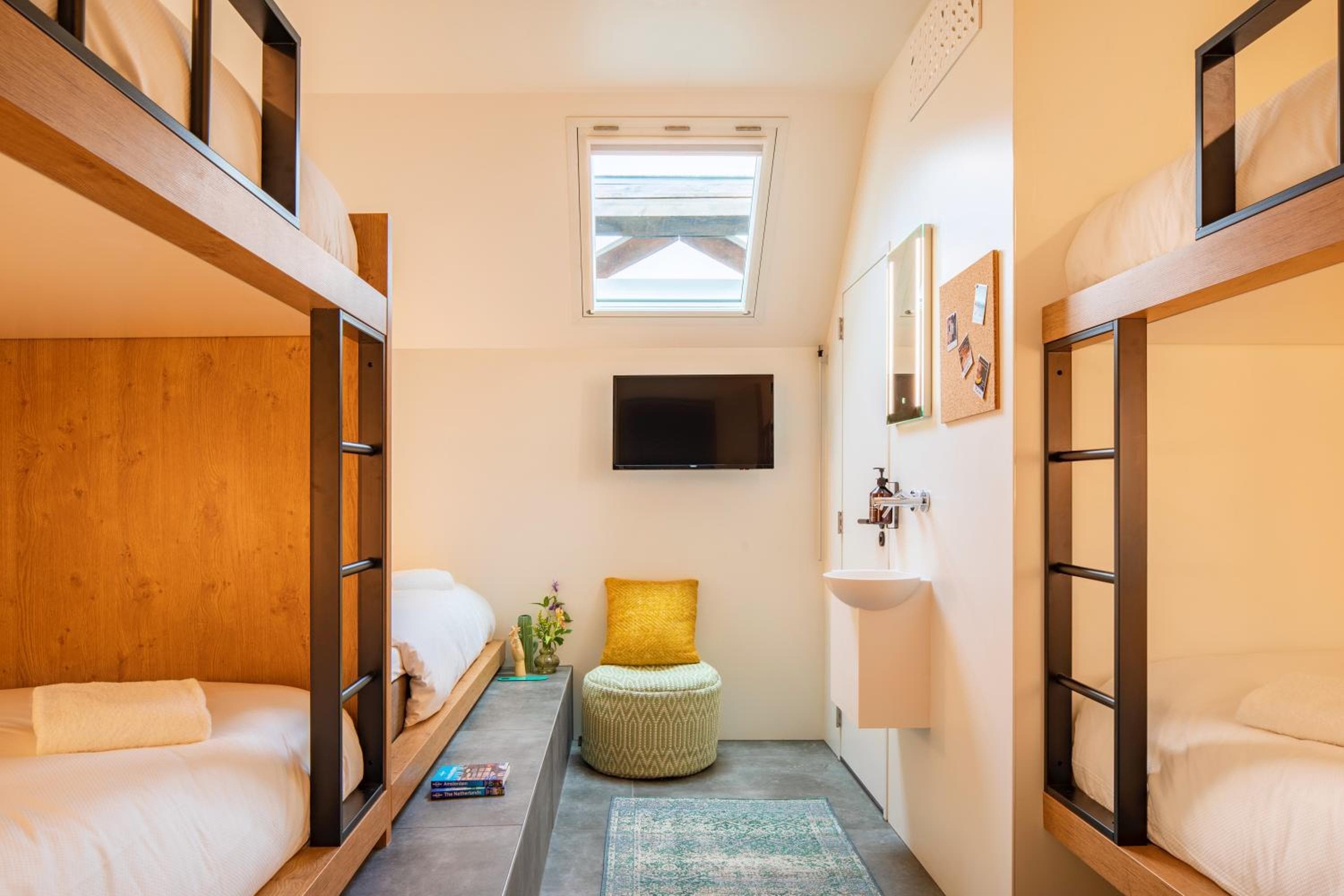 Bunk Hotel Amsterdam — 11
