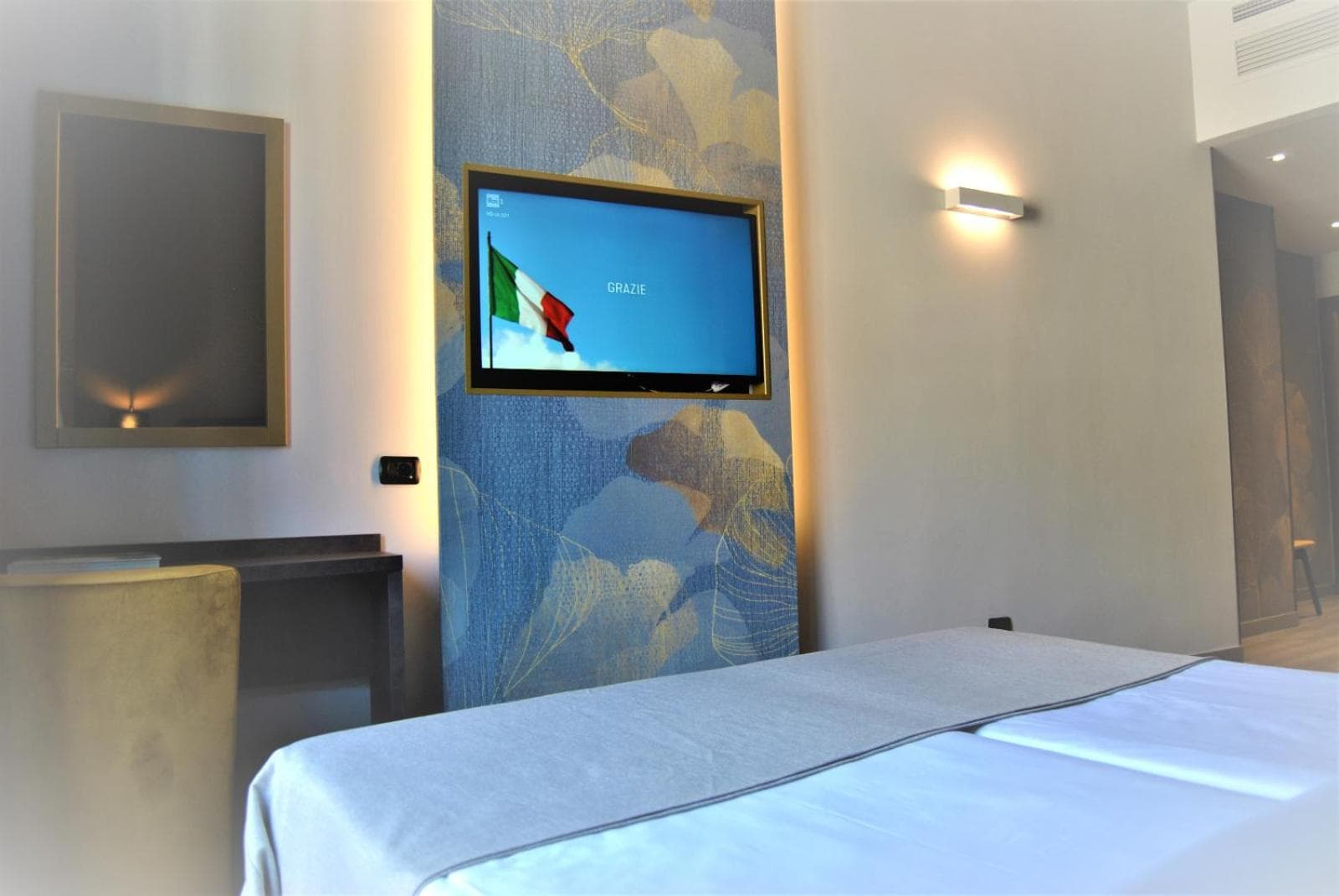 Mokinba Hotel King — 14