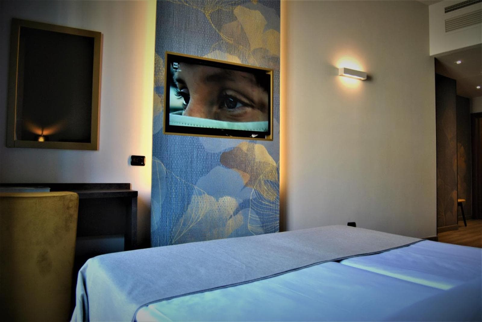 Mokinba Hotel King — 15