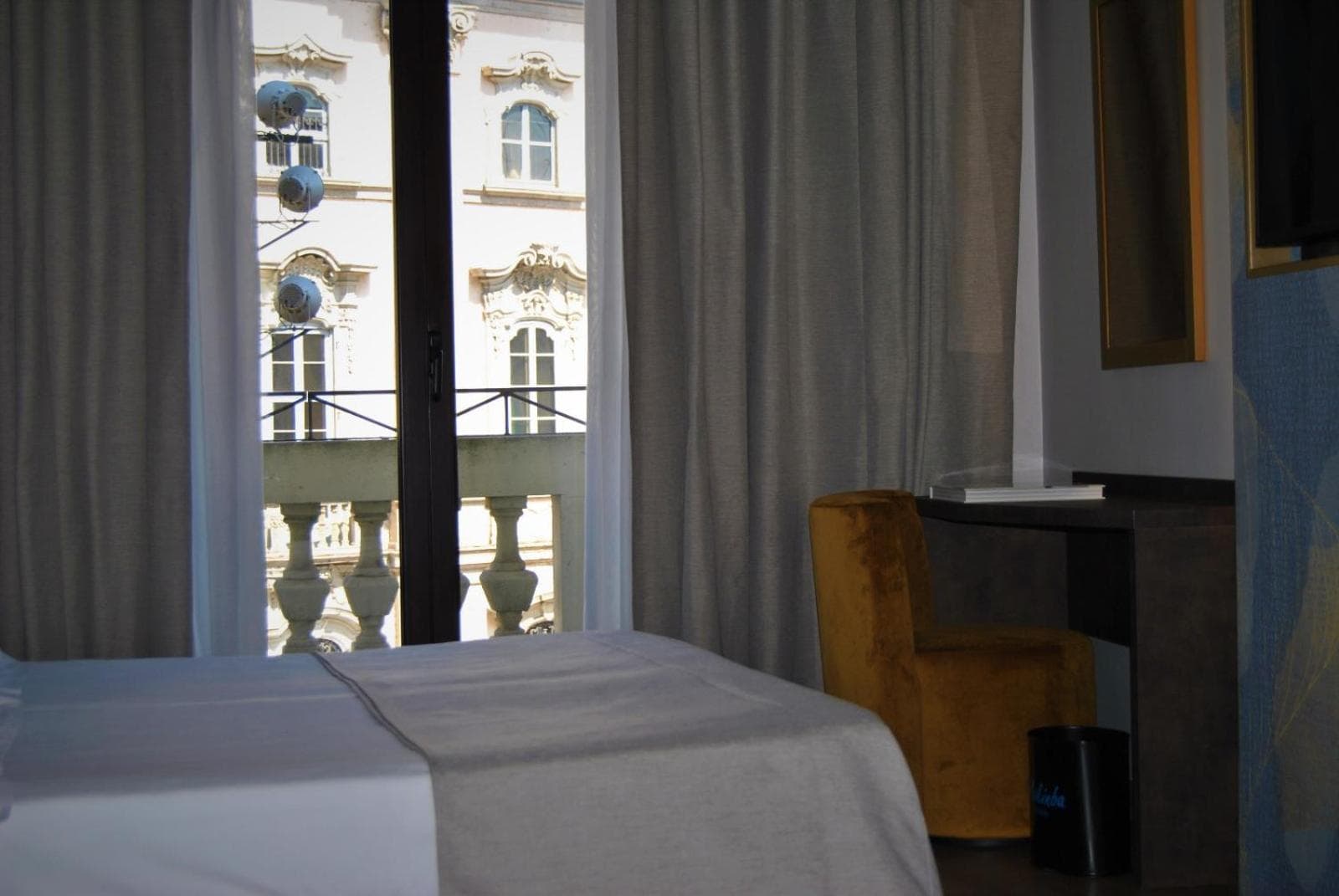 Mokinba Hotel King — 18