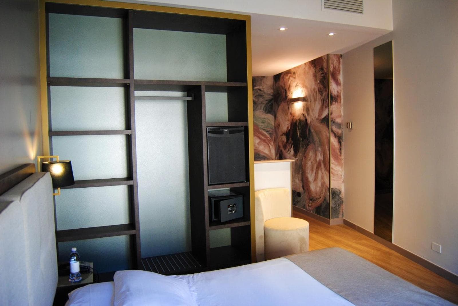 Mokinba Hotel King — 24