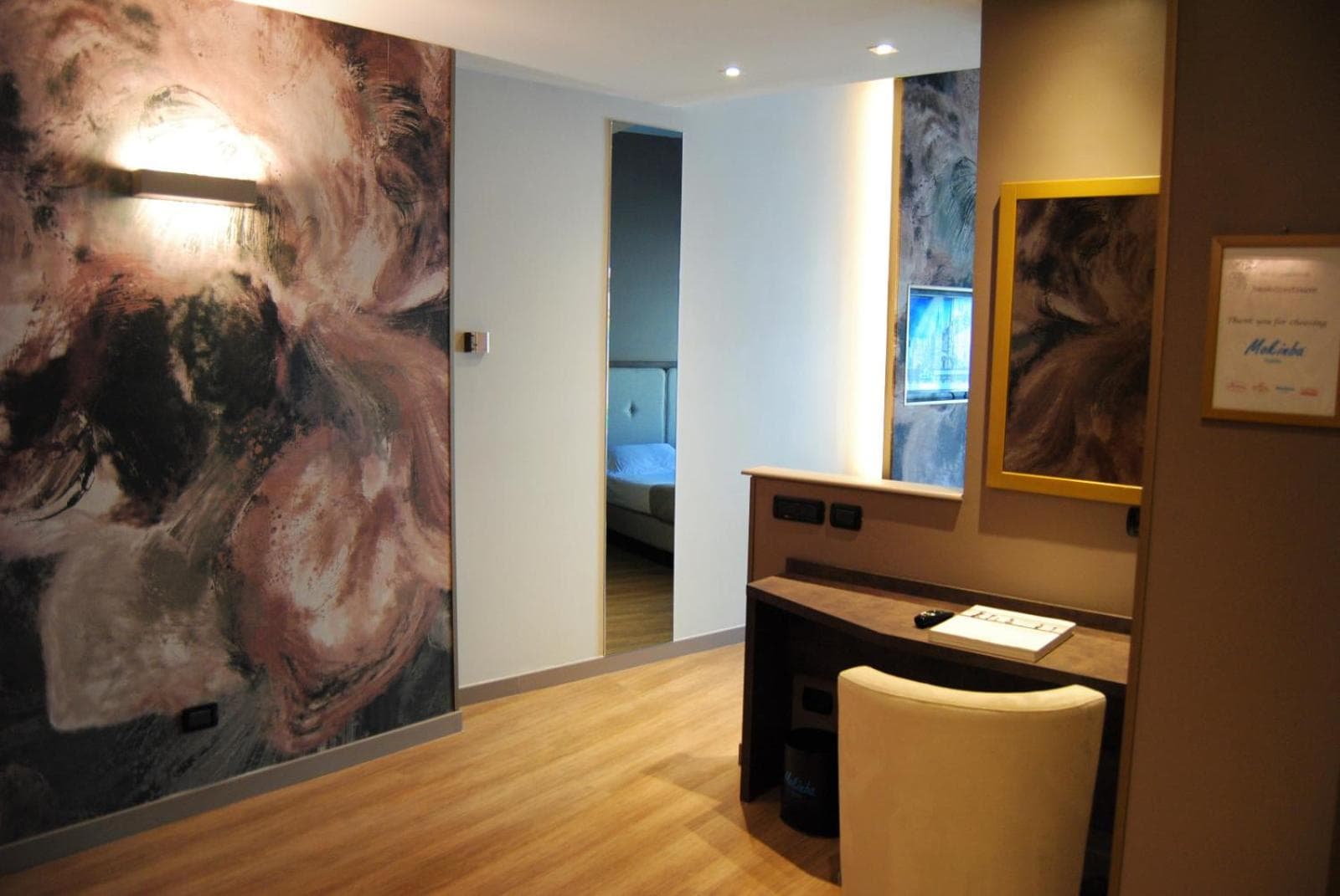 Mokinba Hotel King — 26