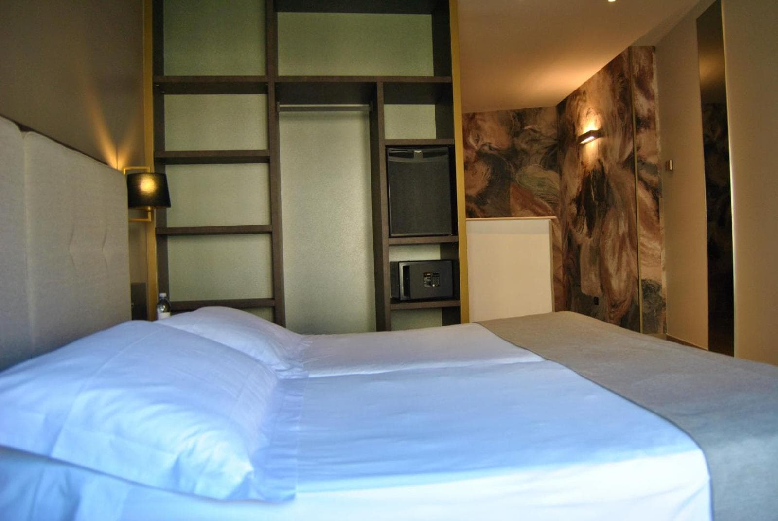 Mokinba Hotel King — 27