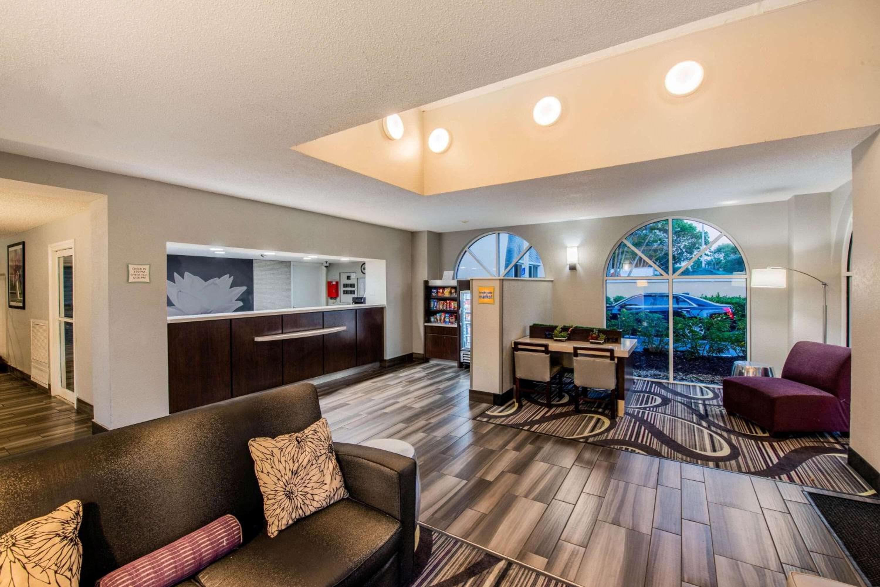 La Quinta by Wyndham Fort Lauderdale Tamarac — 22