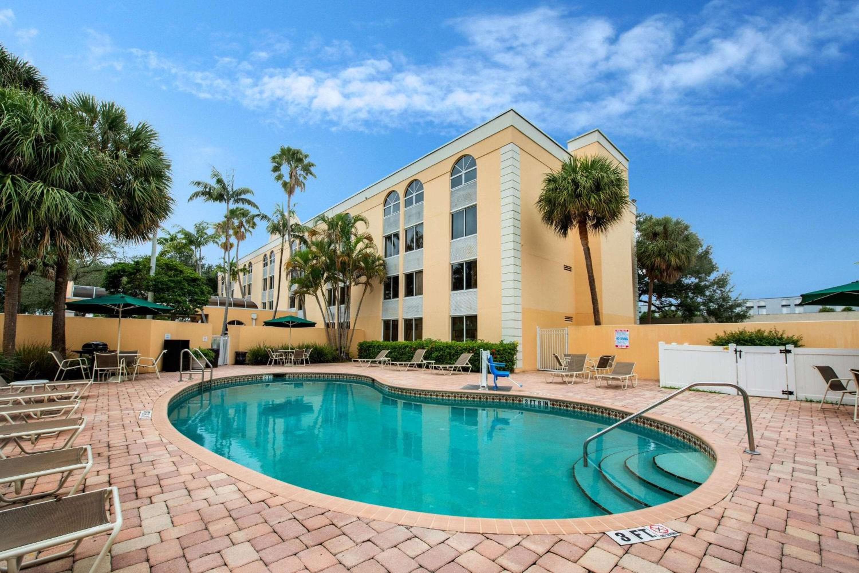La Quinta by Wyndham Fort Lauderdale Tamarac — 2