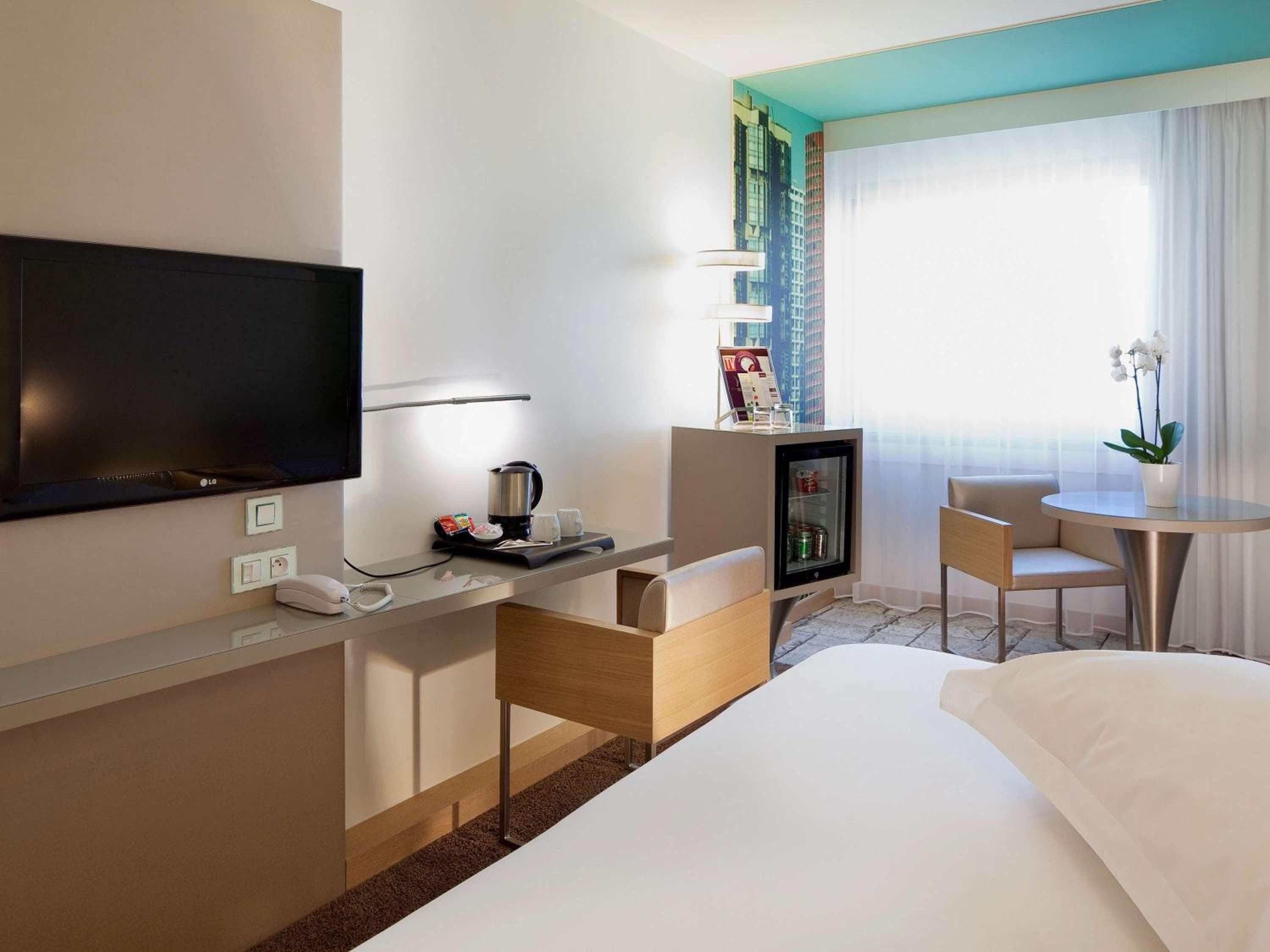 Mercure Paris Vaugirard Porte De Versailles — 12