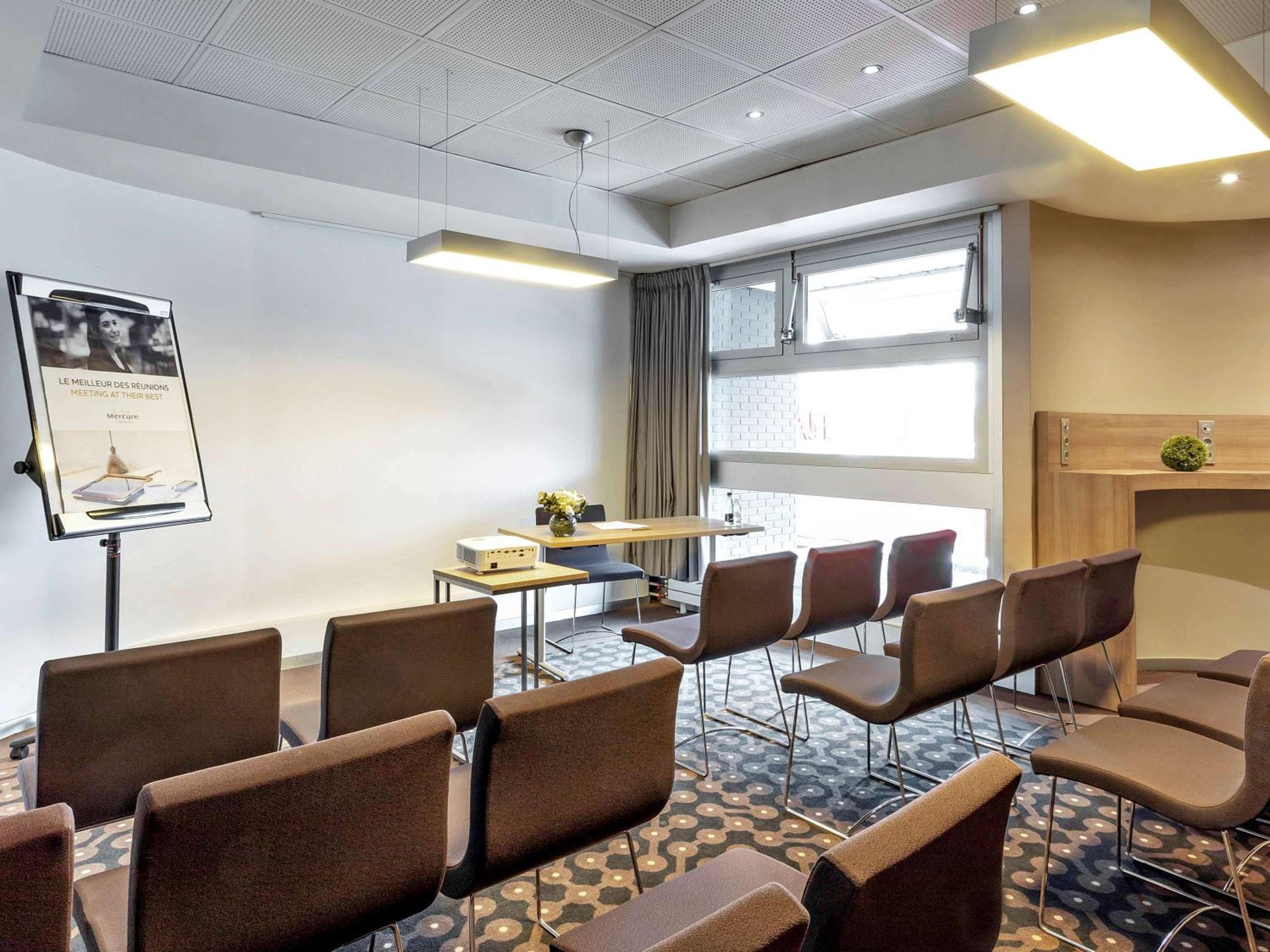Mercure Paris Vaugirard Porte De Versailles — 27