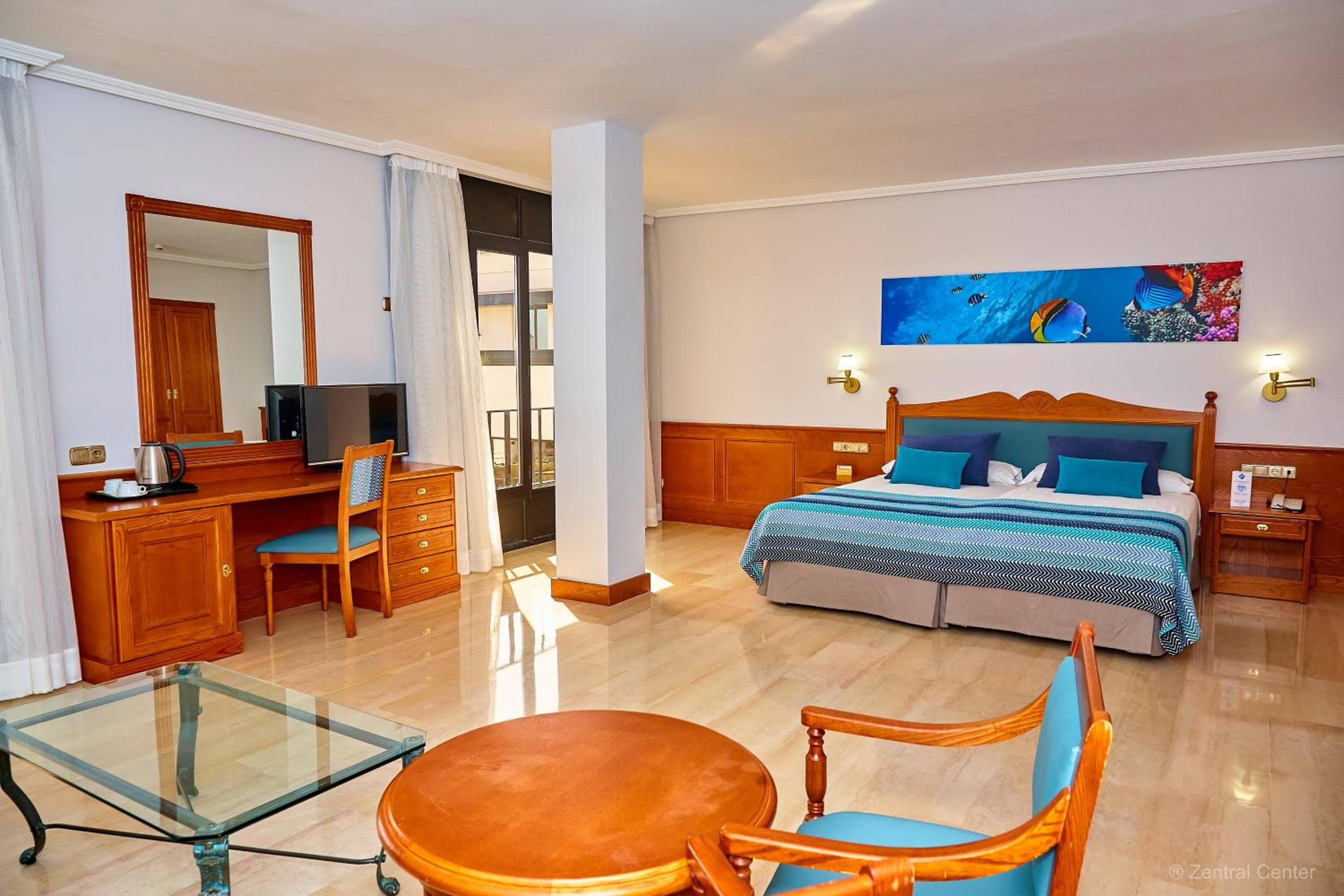 Hotel Zentral Center - Adults only — 2