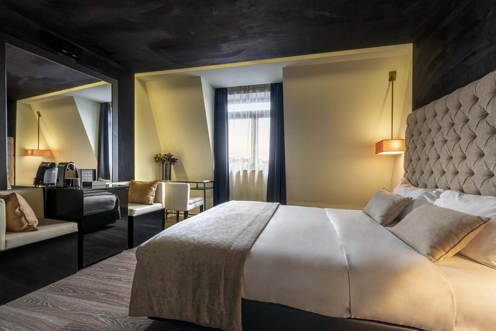 9Hotel Mercy — 13