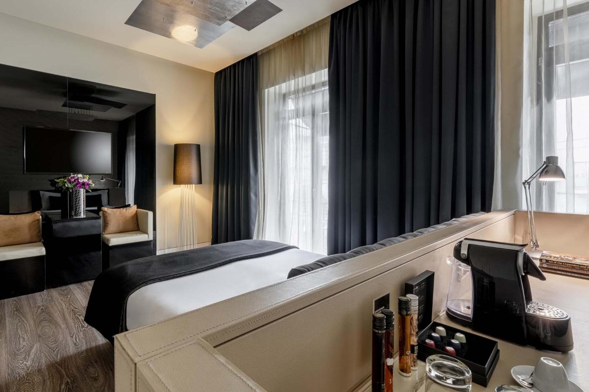 9Hotel Mercy — 8