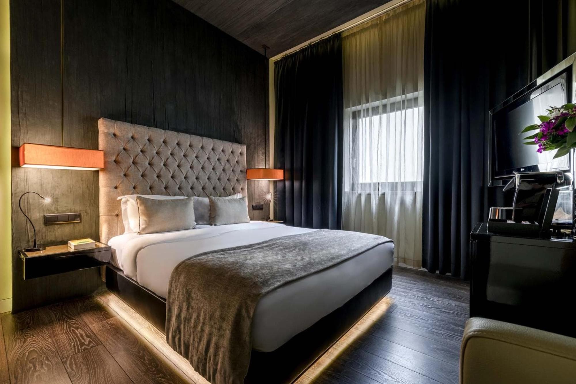 9Hotel Mercy — 5