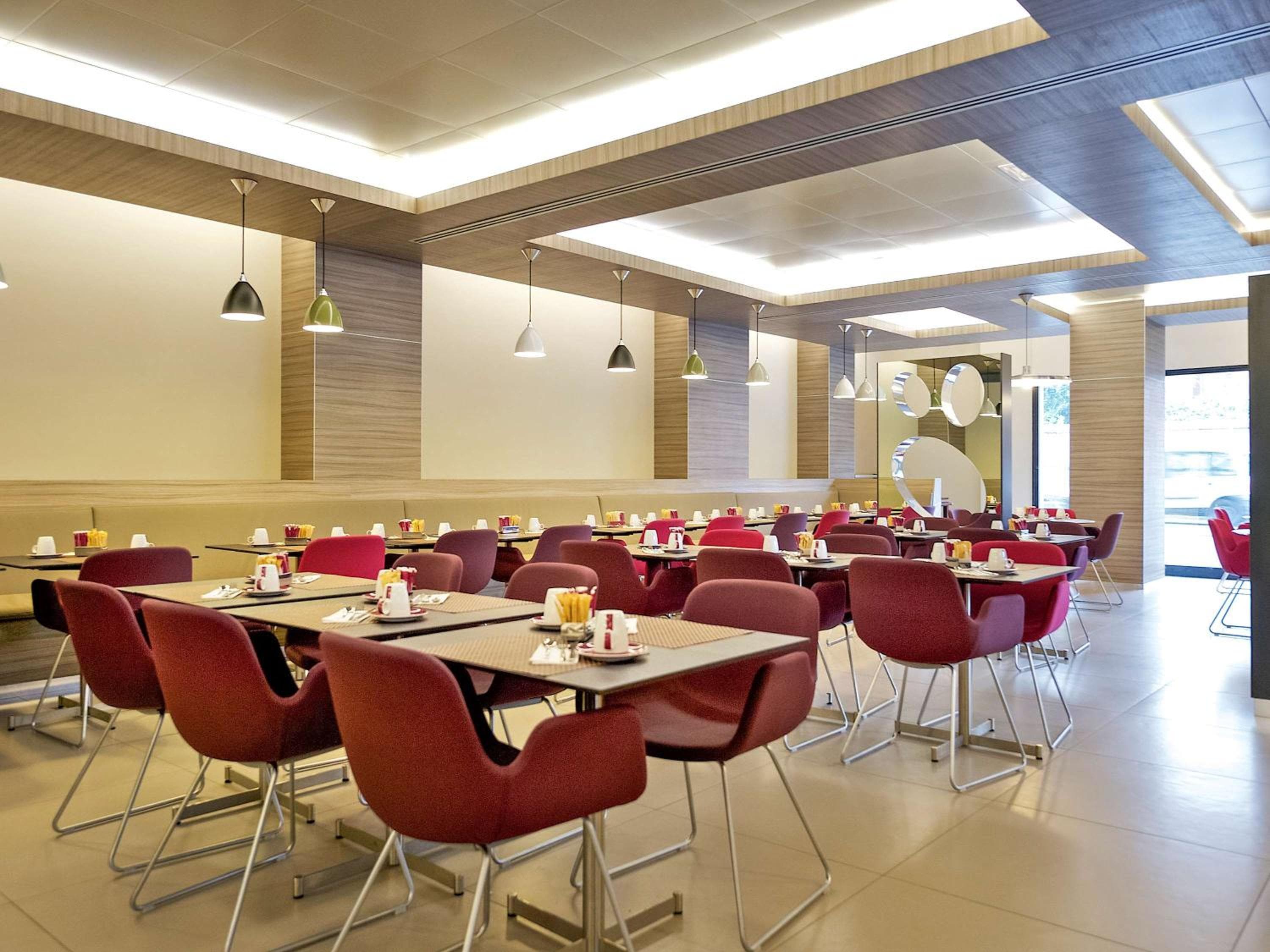 Mercure Roma Centro Colosseo — 14