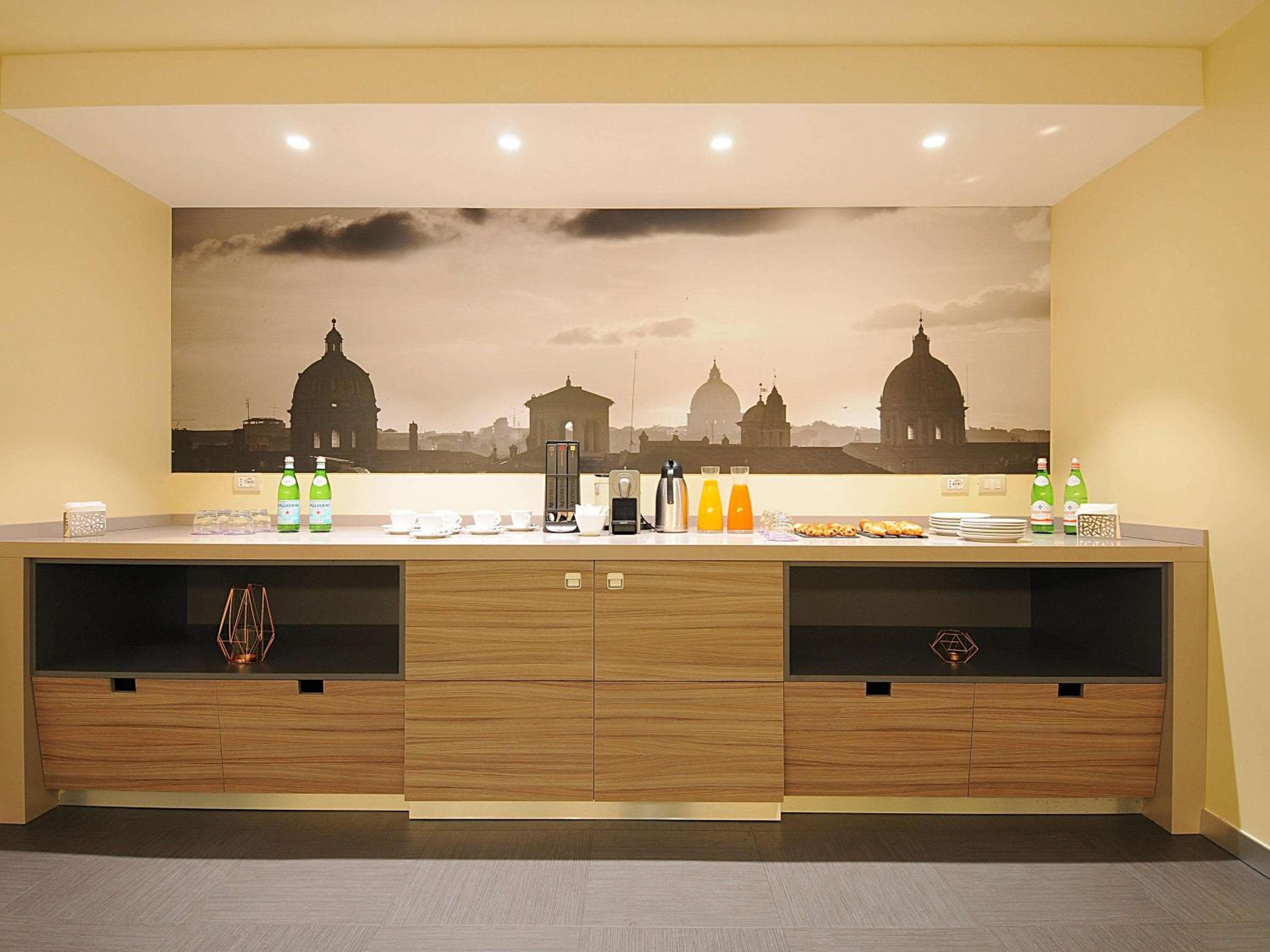 Mercure Roma Centro Colosseo — 17