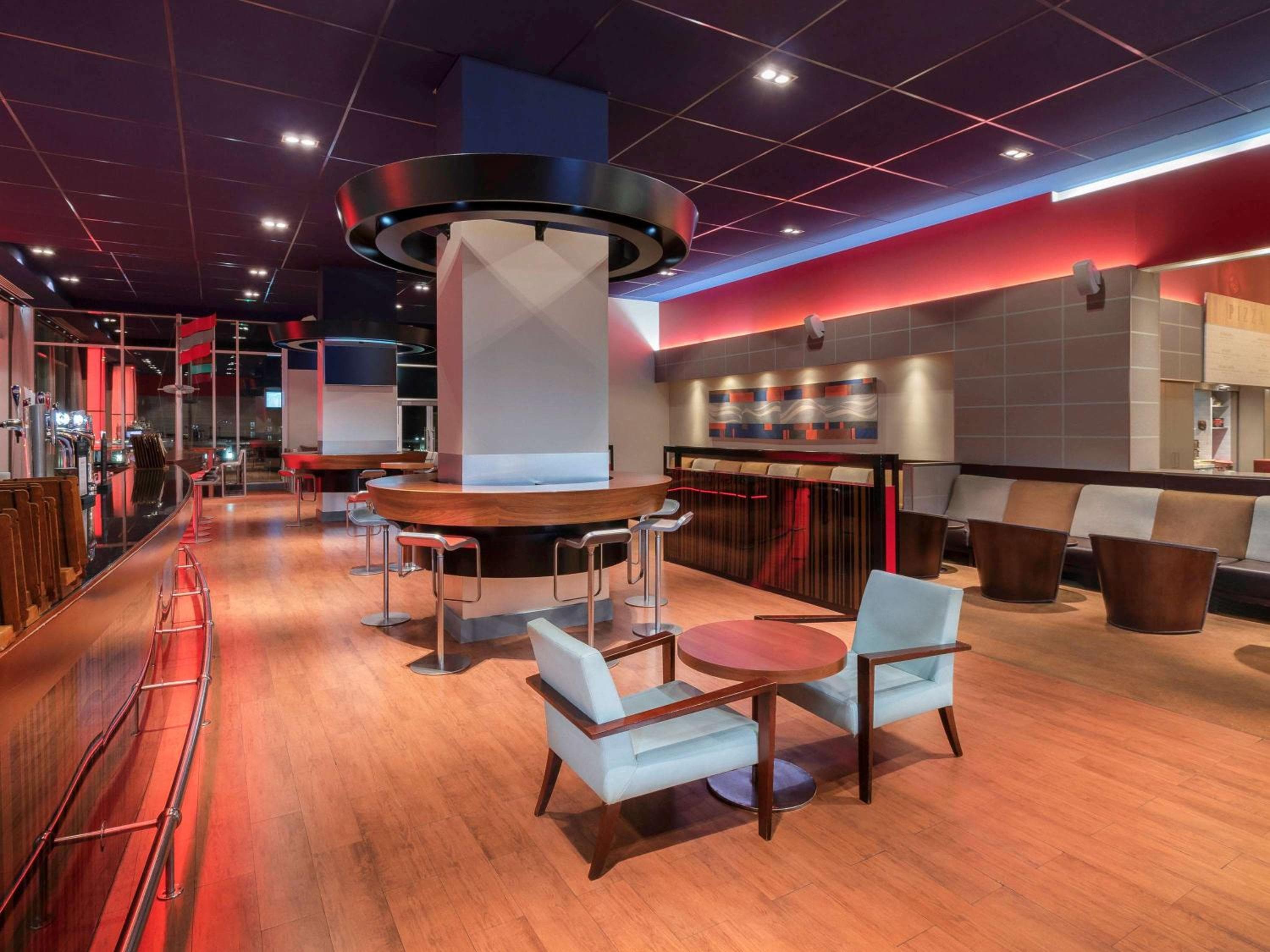 Novotel London Excel — 9