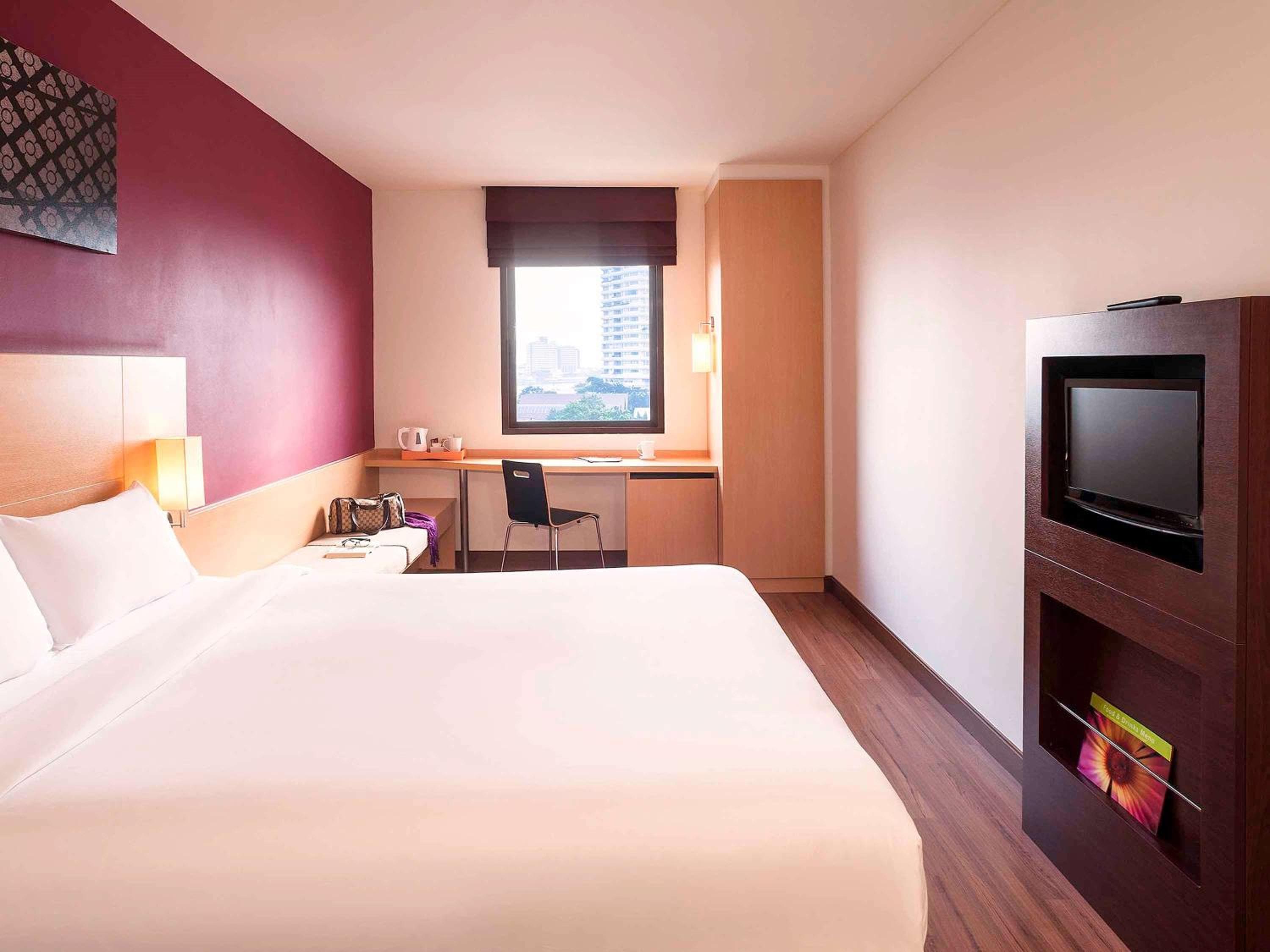 Ibis Bangkok Riverside — 13