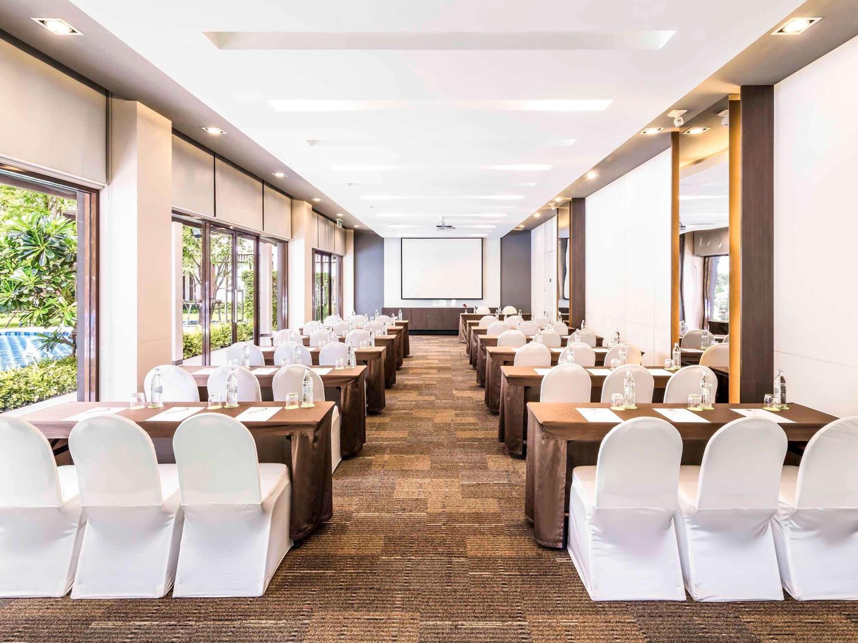 Ibis Bangkok Riverside — 15
