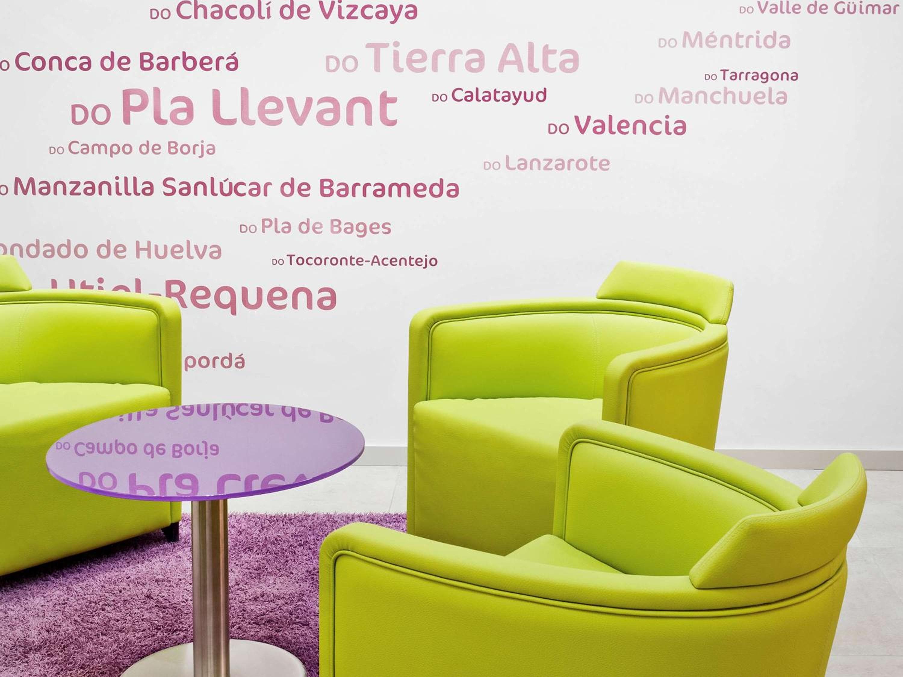 Ibis Styles Madrid Prado — 19