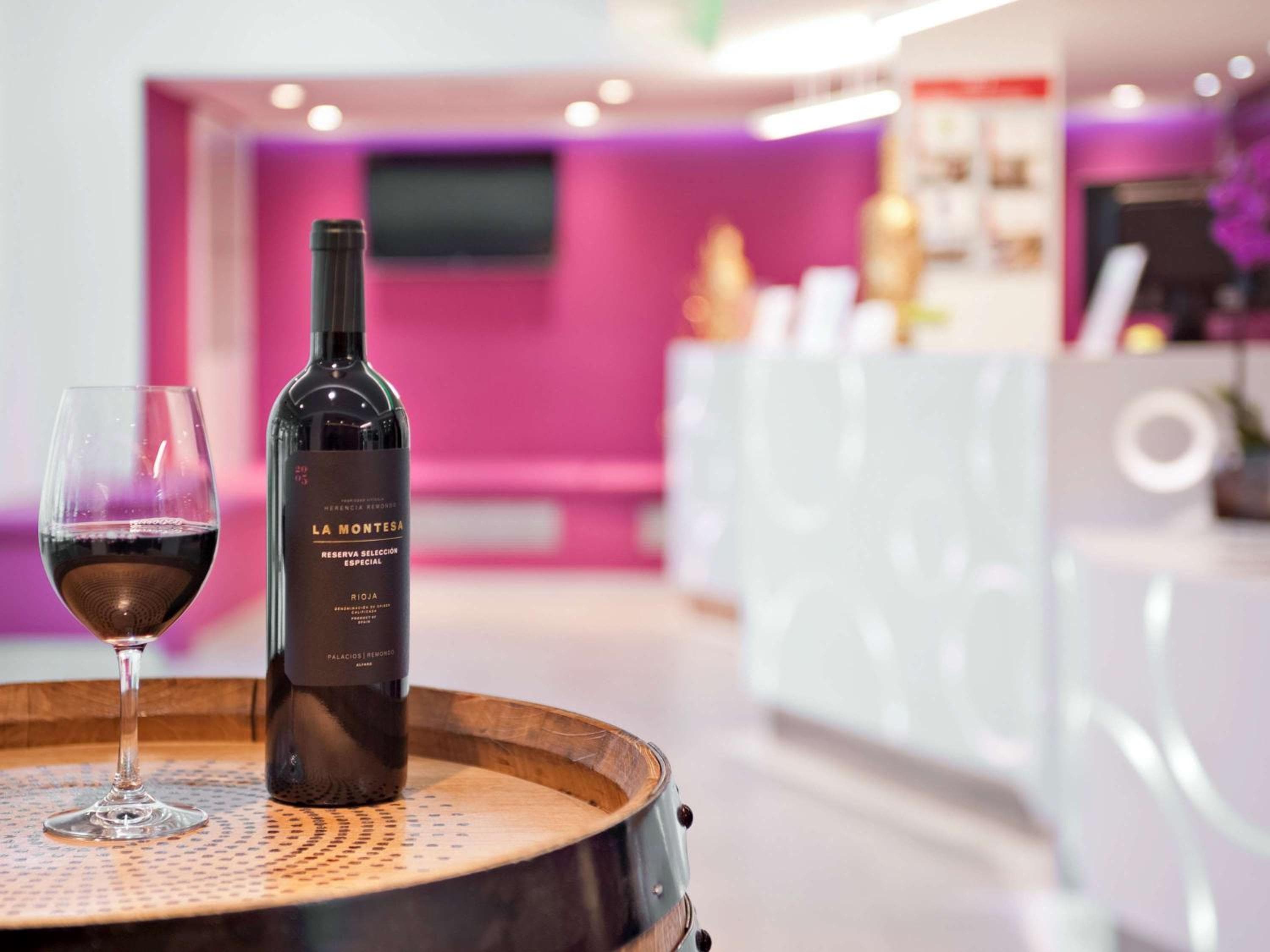 Ibis Styles Madrid Prado — 18