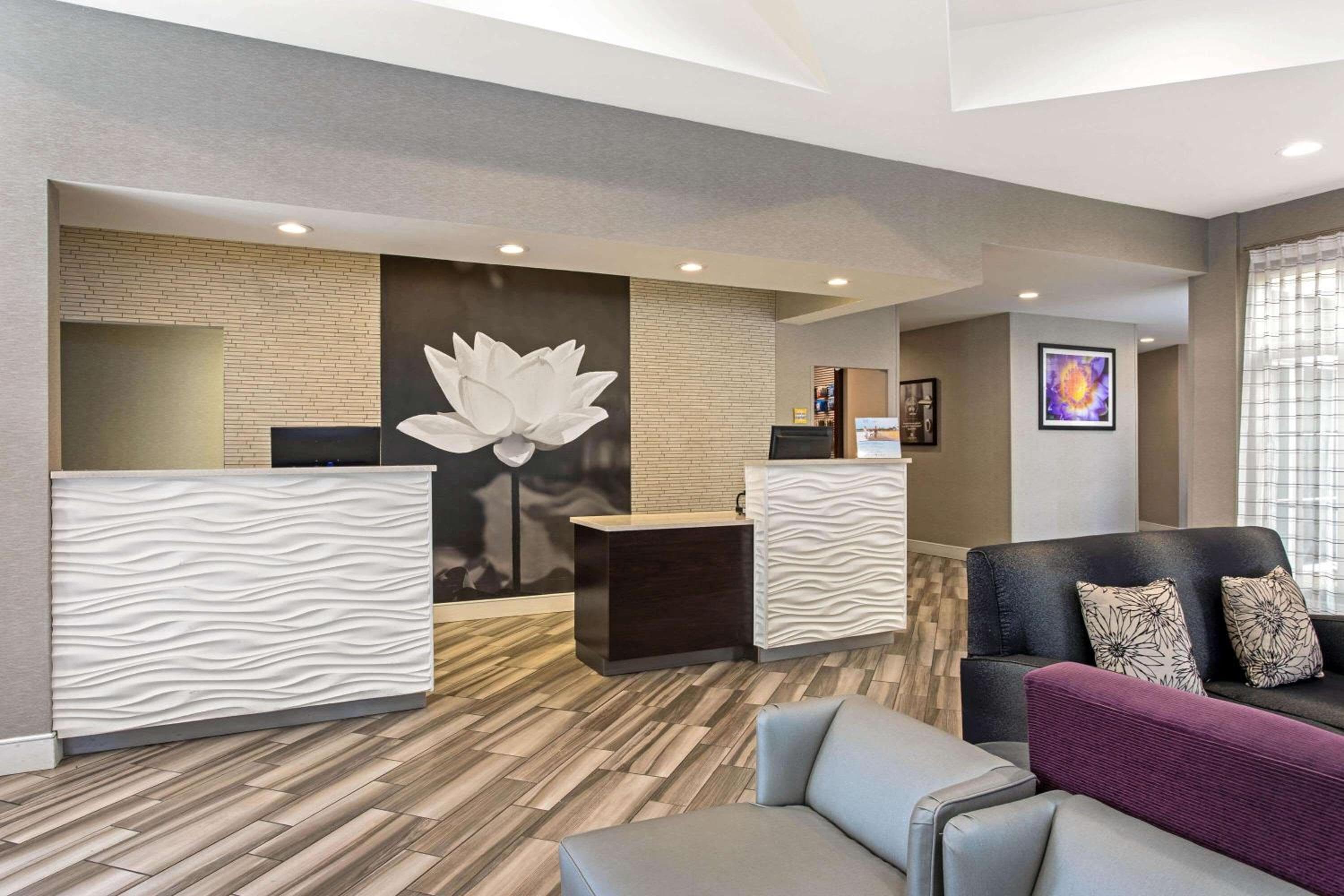 La Quinta by Wyndham Orlando Airport - On Property Food Trucks & Free Airport Shuttle! — 12