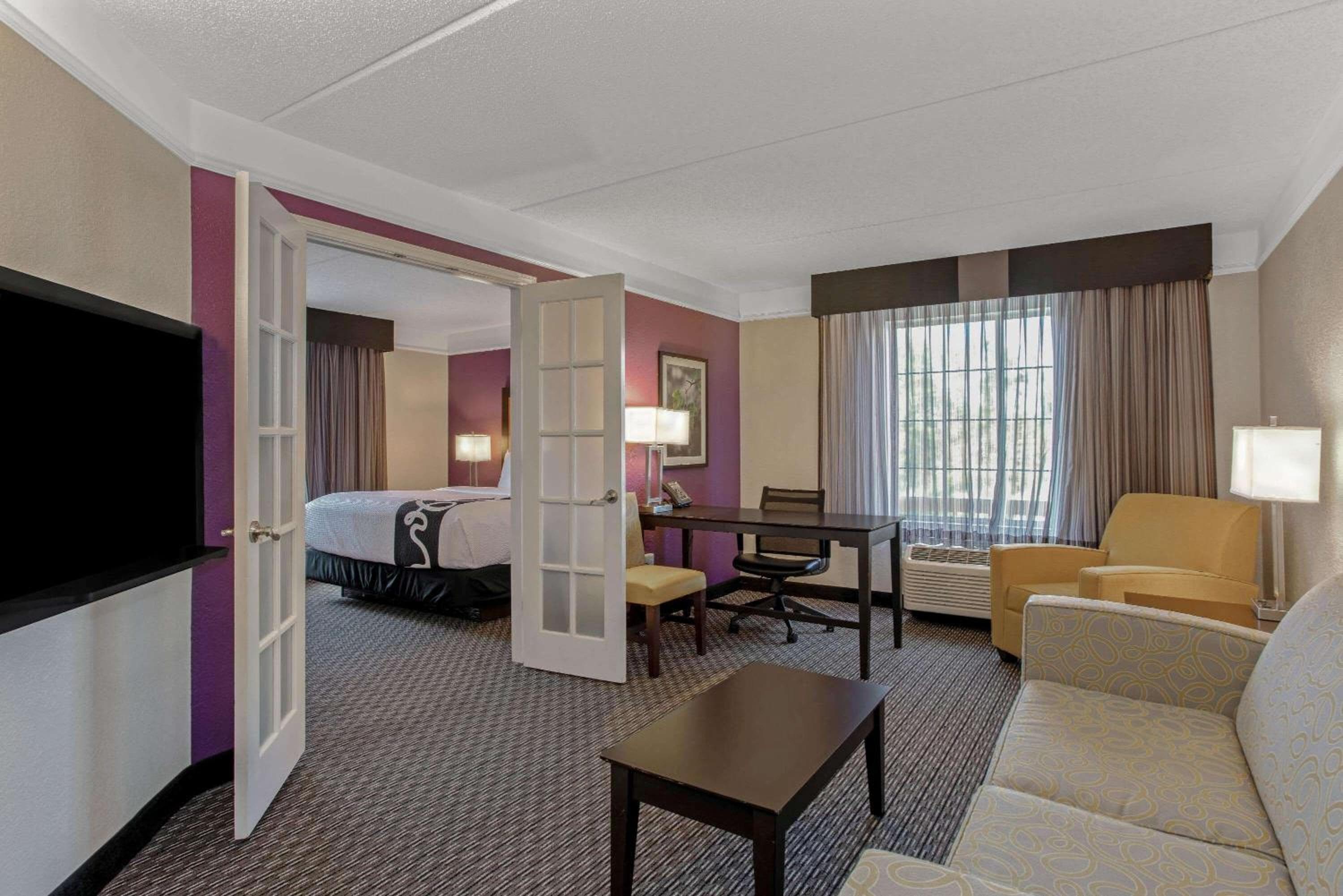 La Quinta by Wyndham Orlando Airport - On Property Food Trucks & Free Airport Shuttle! — 8