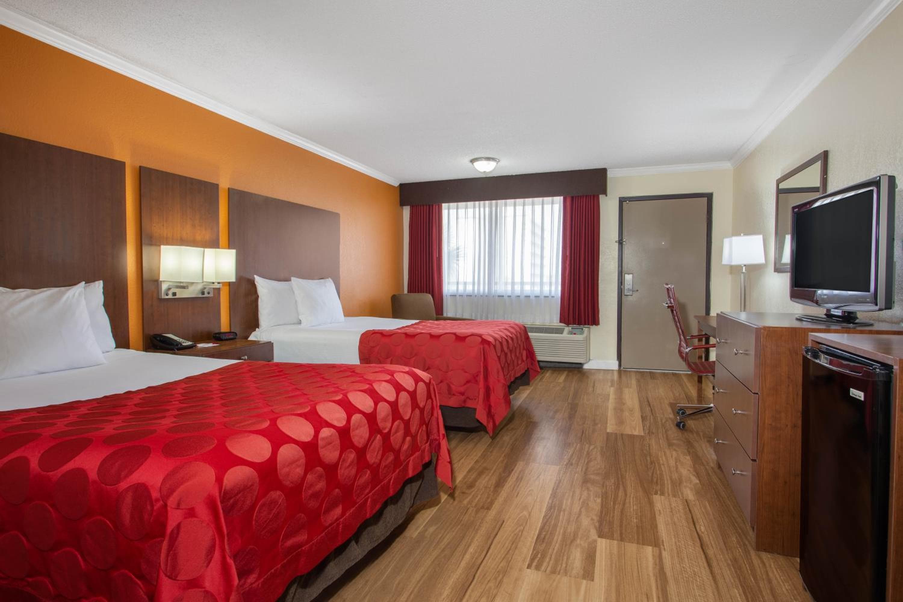 Ramada by Wyndham Tampa Westshore Aeroporto Sud — 16