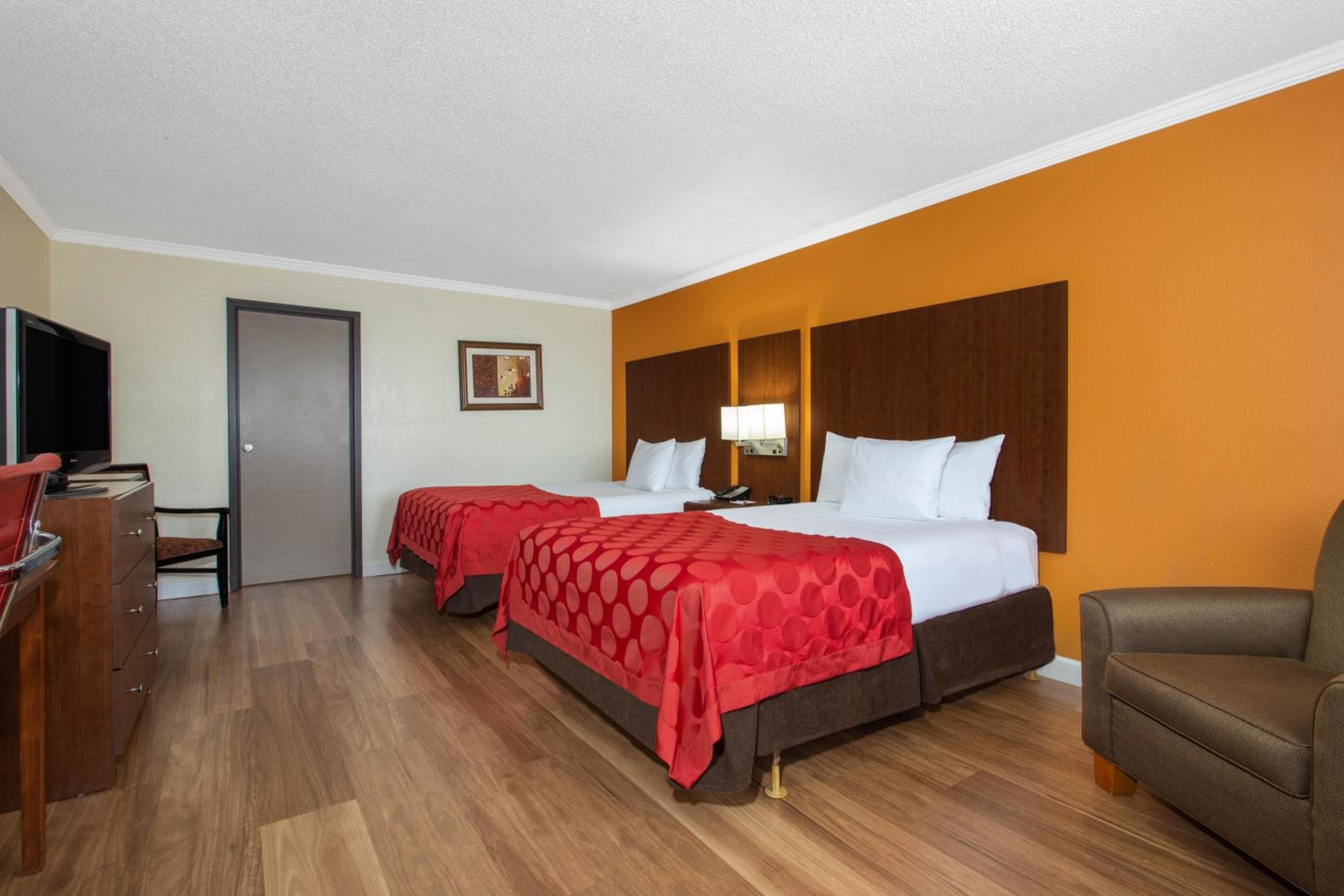 Ramada by Wyndham Tampa Westshore Aeroporto Sud — 14