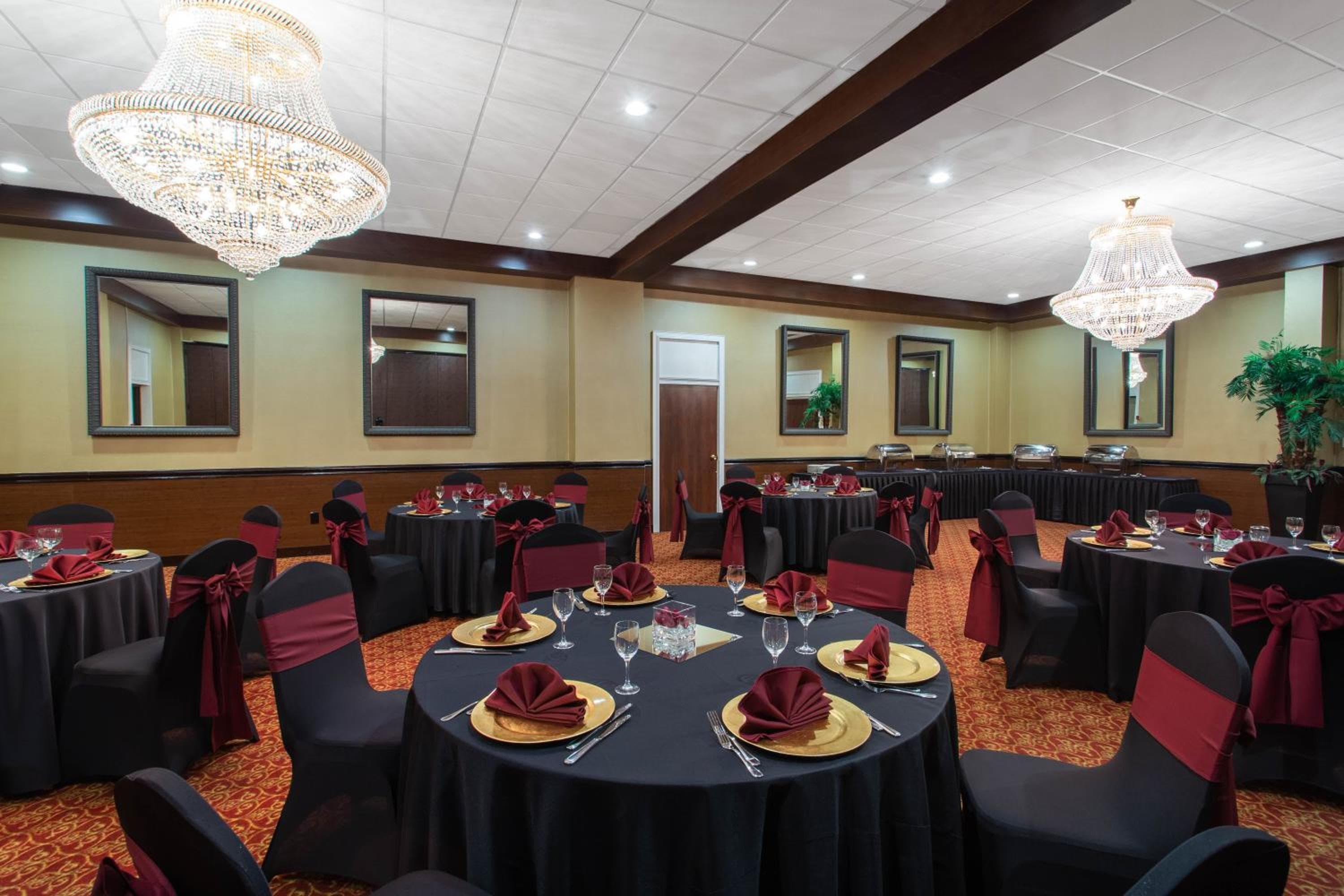 Ramada by Wyndham Tampa Westshore Aeroporto Sud — 19