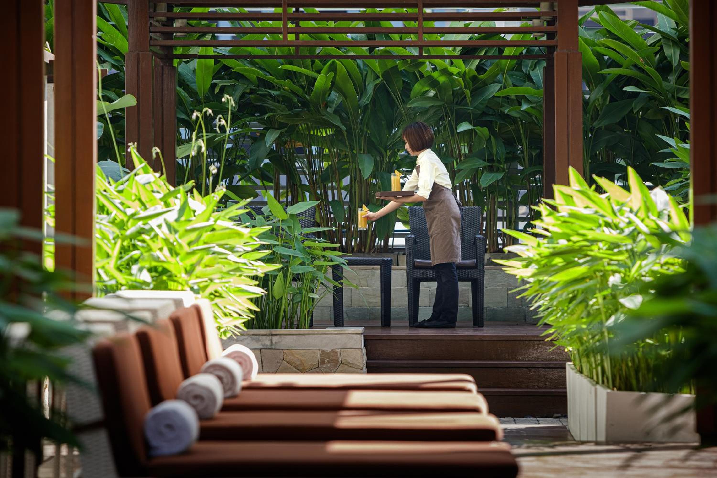 Dusit Suites Hotel Ratchadamri, Bangkok — 11
