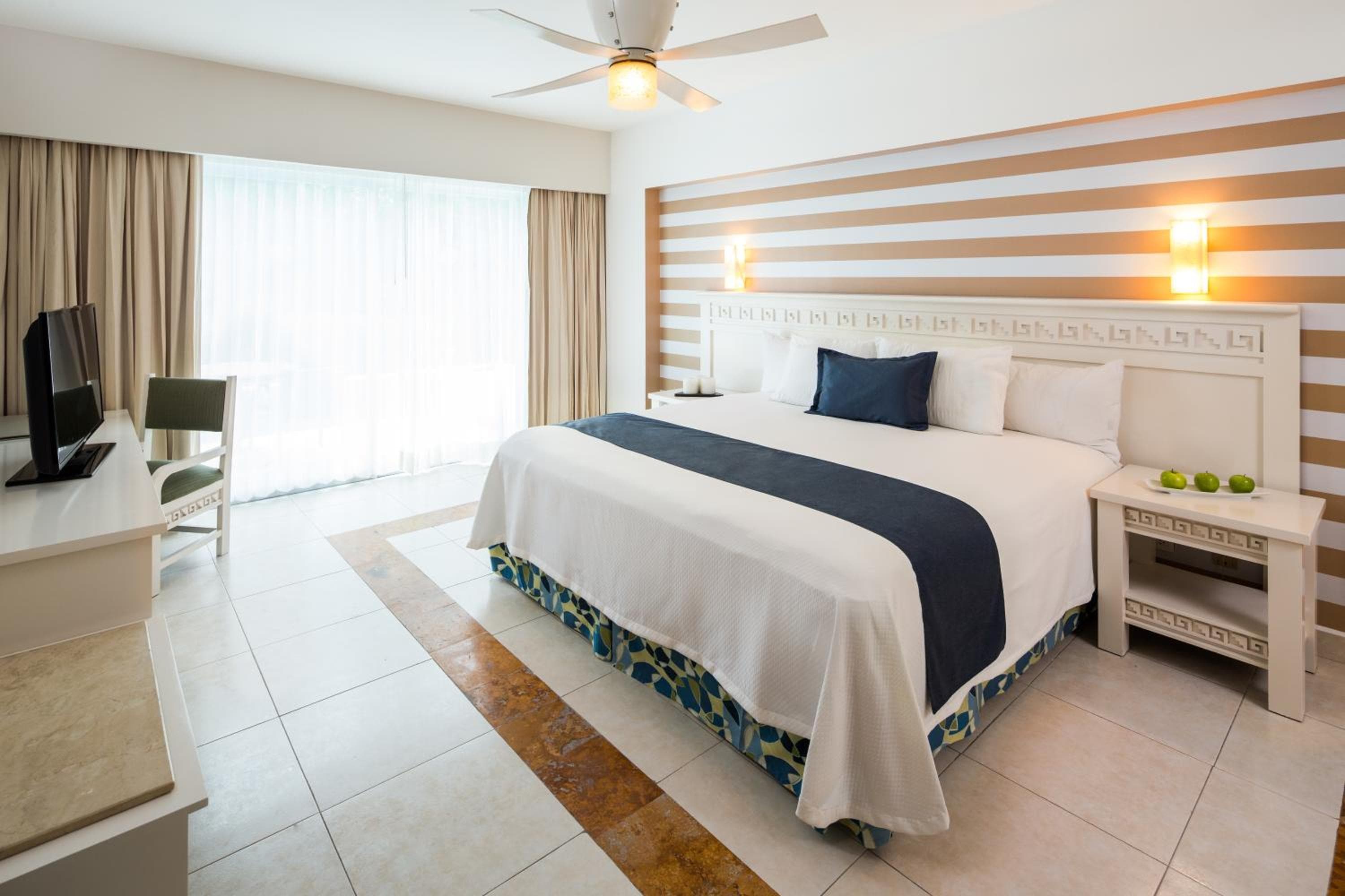 BlueBay Grand Esmeralda-All Inclusive — 20