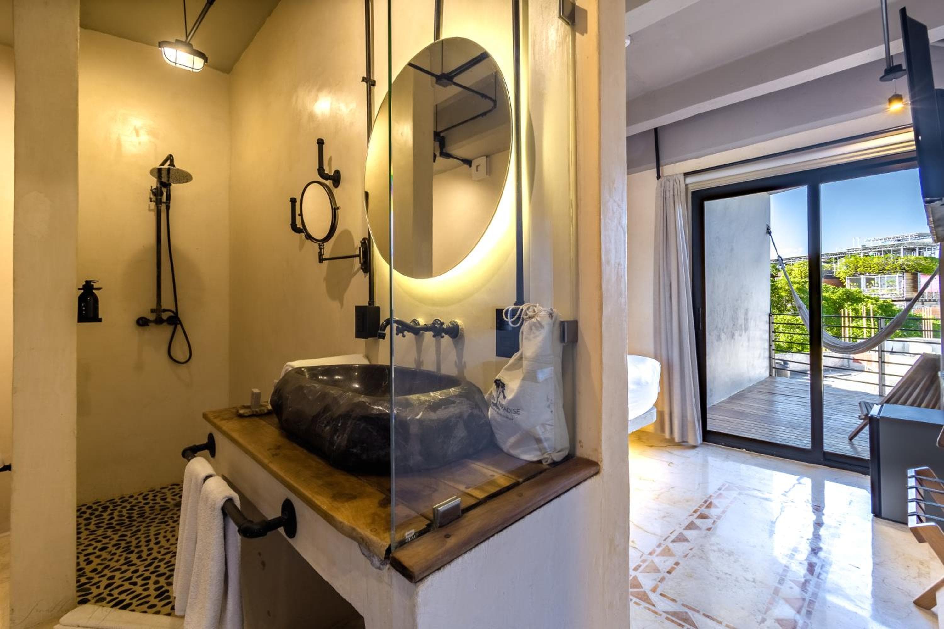 Caribbean Paradise Hotel & Spa - 5th Avenue — 10