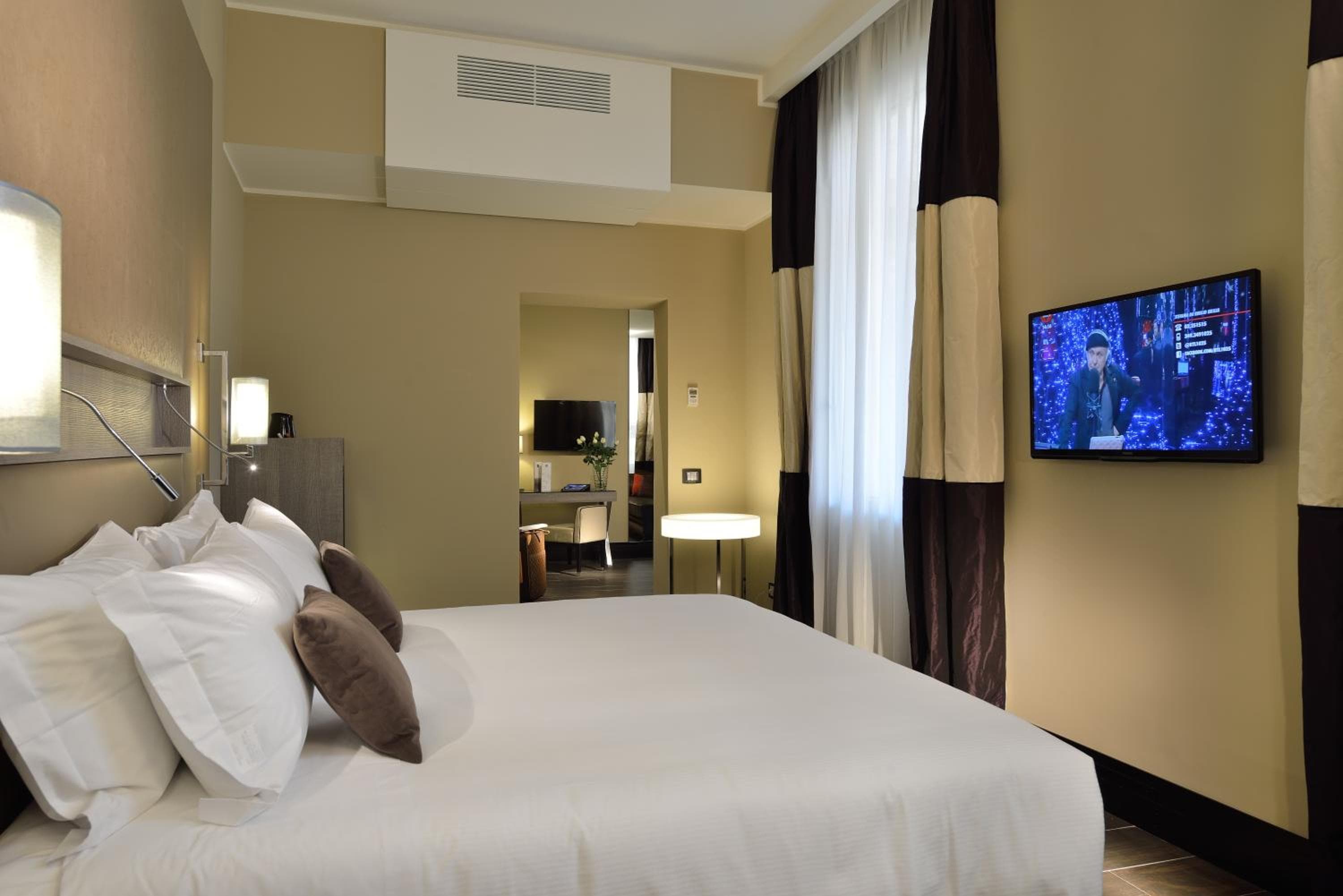 Hotel Roma — 29