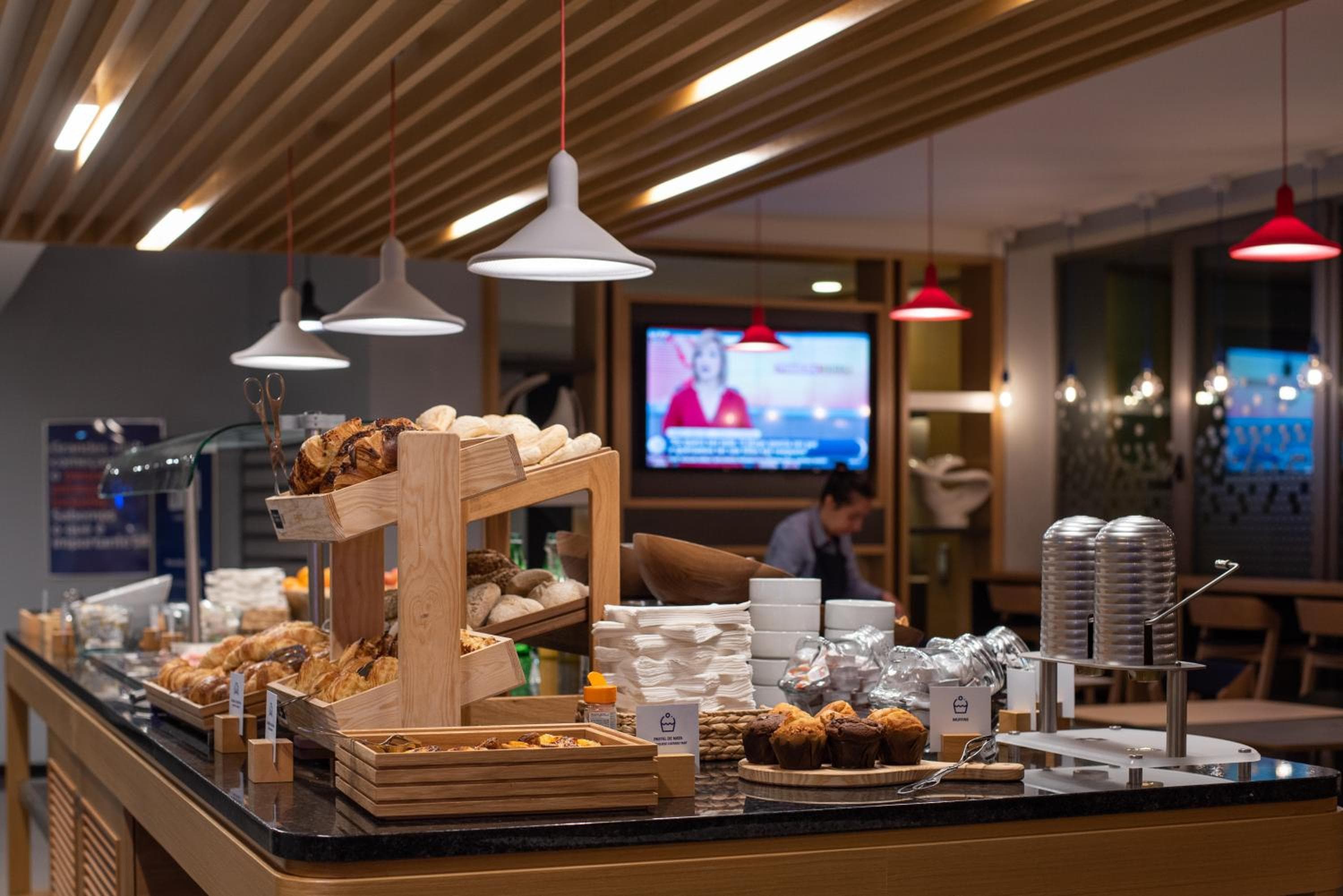 Holiday Inn Express Lisbon Airport by IHG — 2