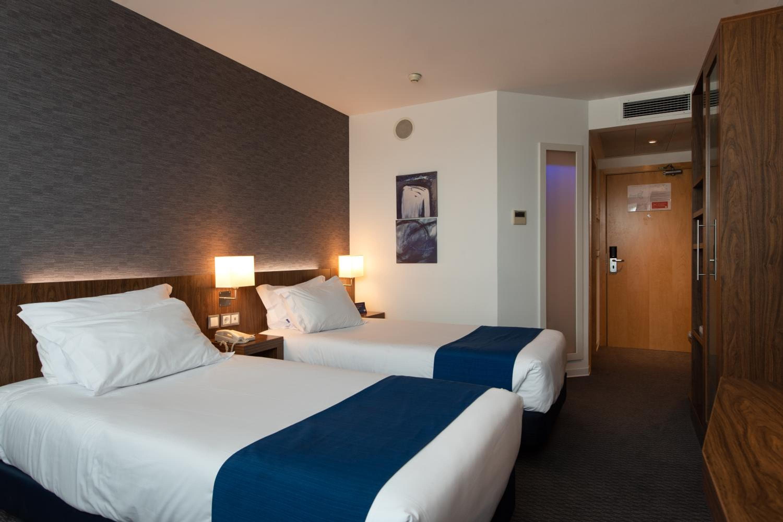 Holiday Inn Express Aeropuerto de Lisboa, un hotel IHG — 13