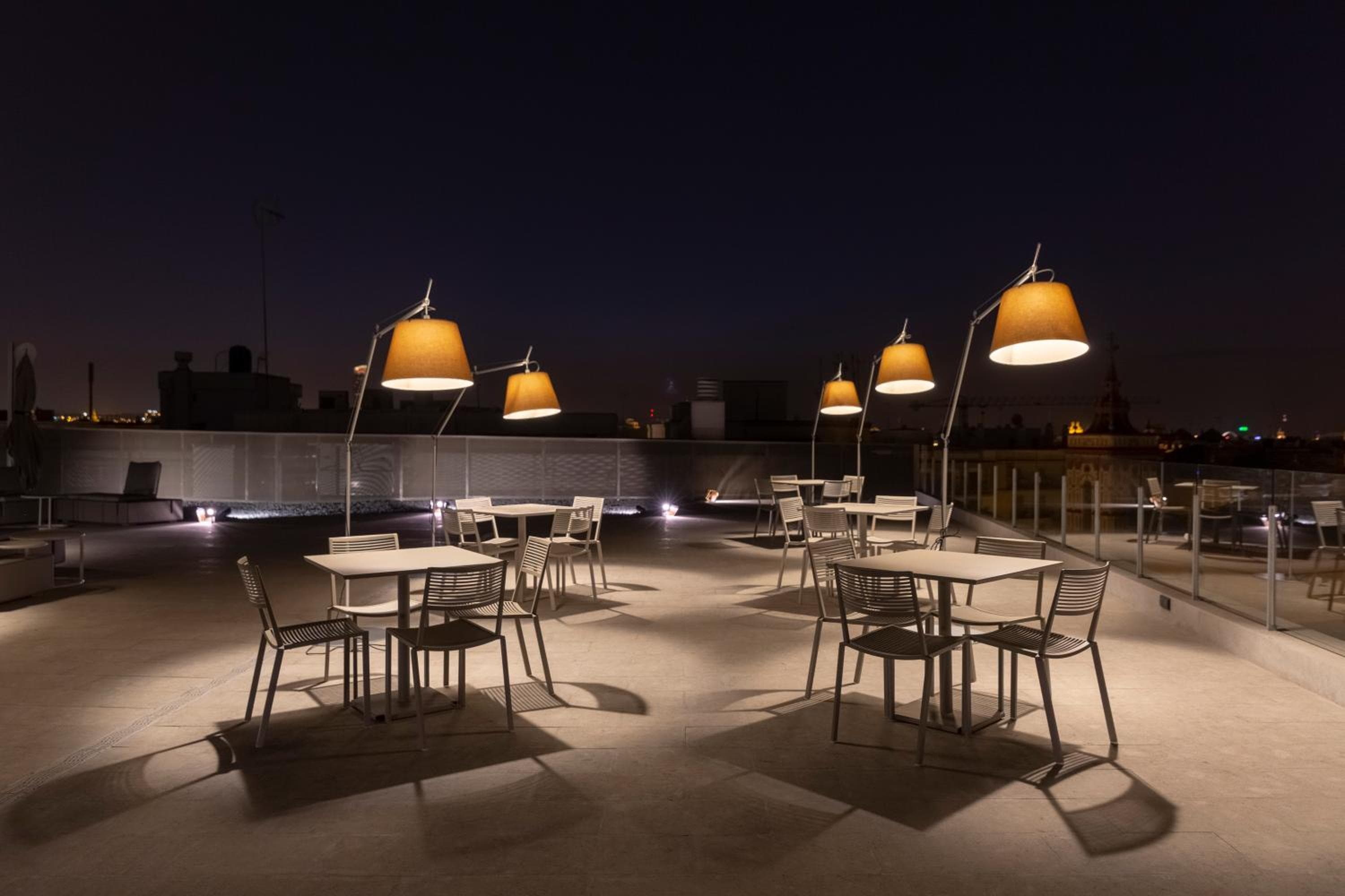 Hotel Macià Sevilla Kubb — 11