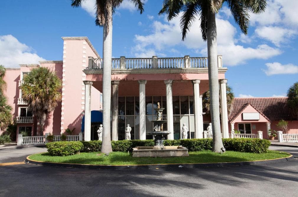 Miami Gardens Inn & Suites — 1