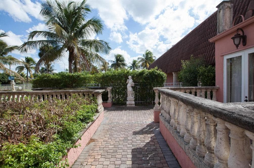 Miami Gardens Inn & Suites — 21