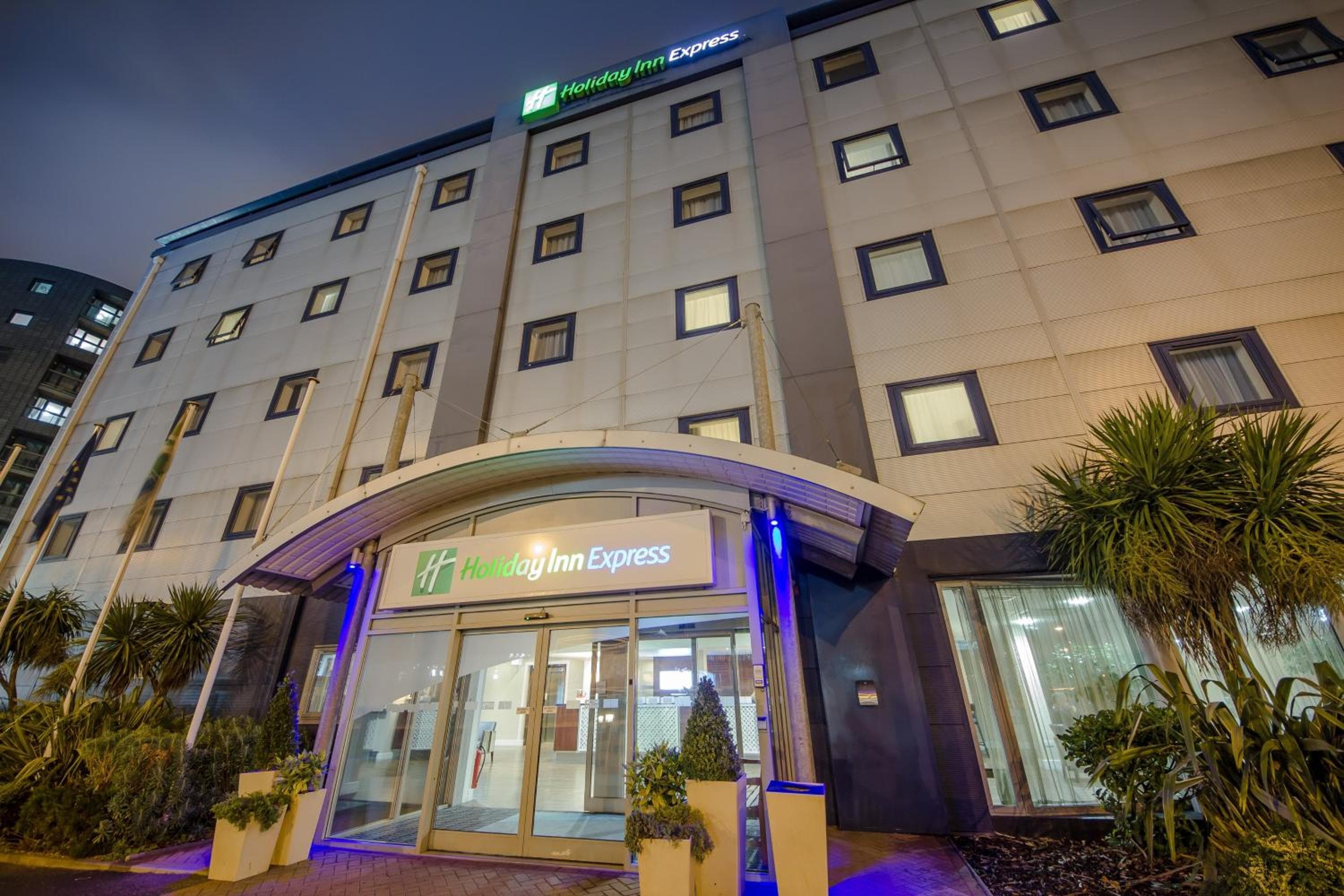 Holiday Inn Express Royal Docks by IHG — 1