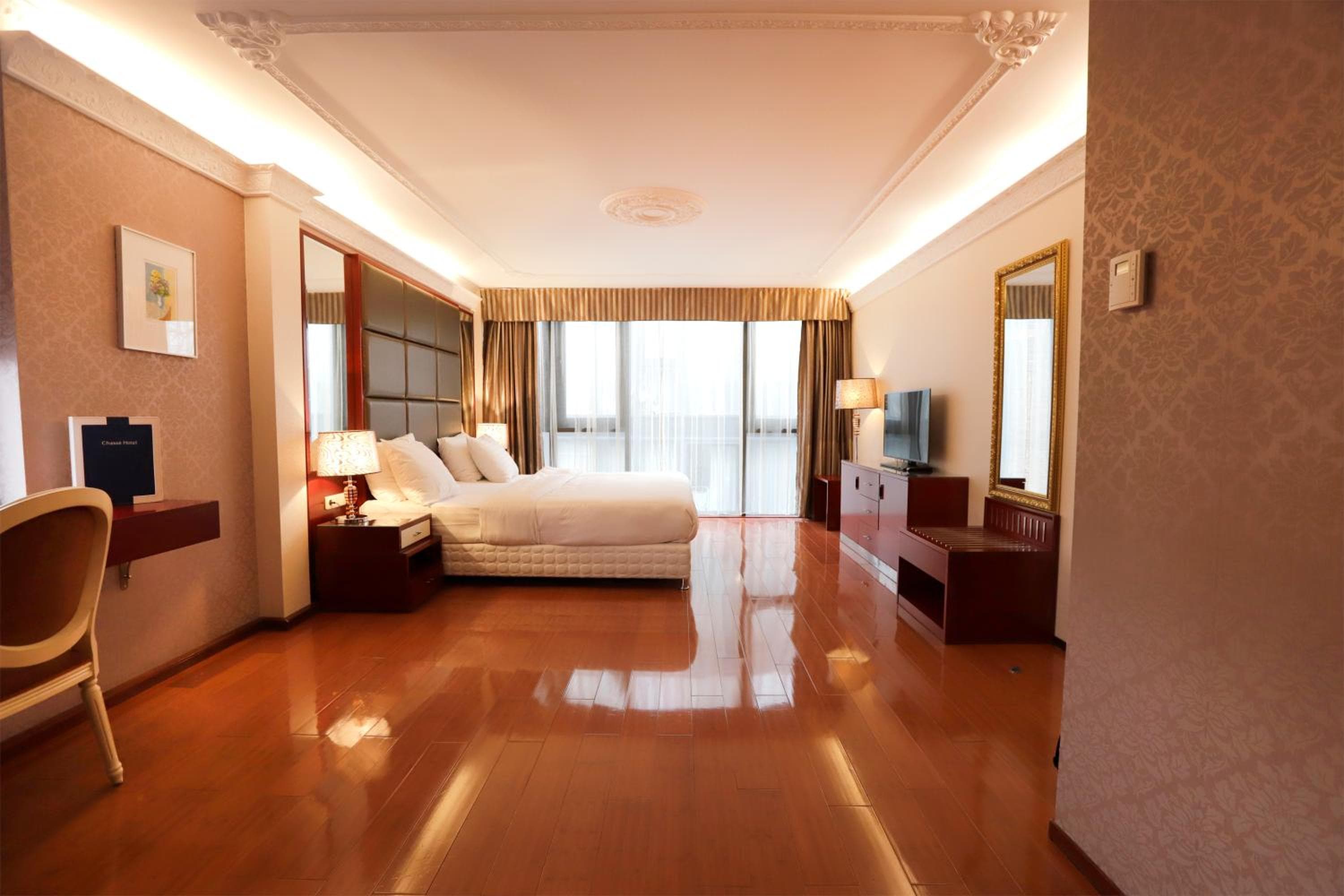 Chasse Hotel — 9
