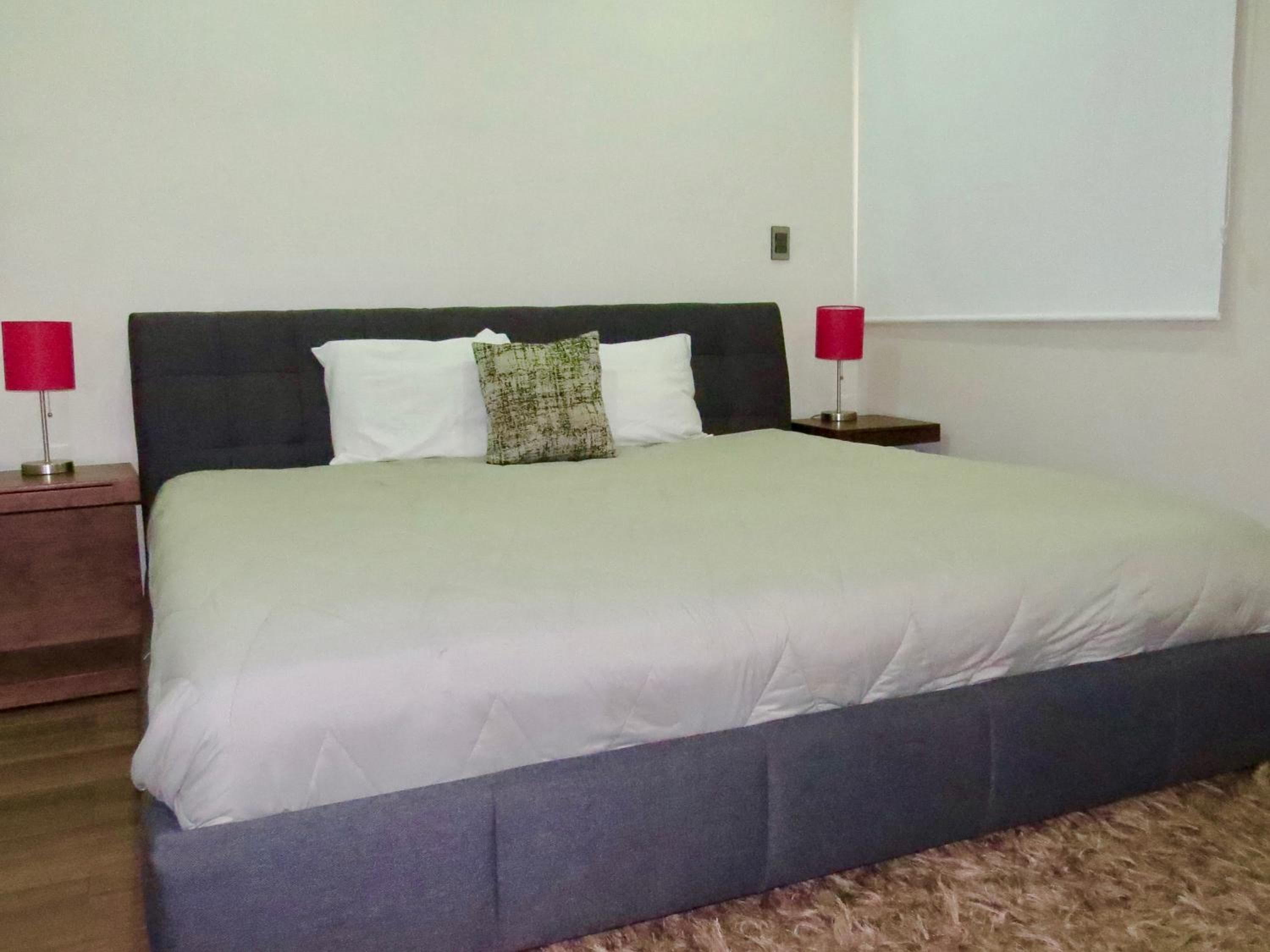 Palmarena Rooms & Residences - Long Stay Comfort with Parking, Sauna, Gym & Pool - Steps from 5th Avenue — 8
